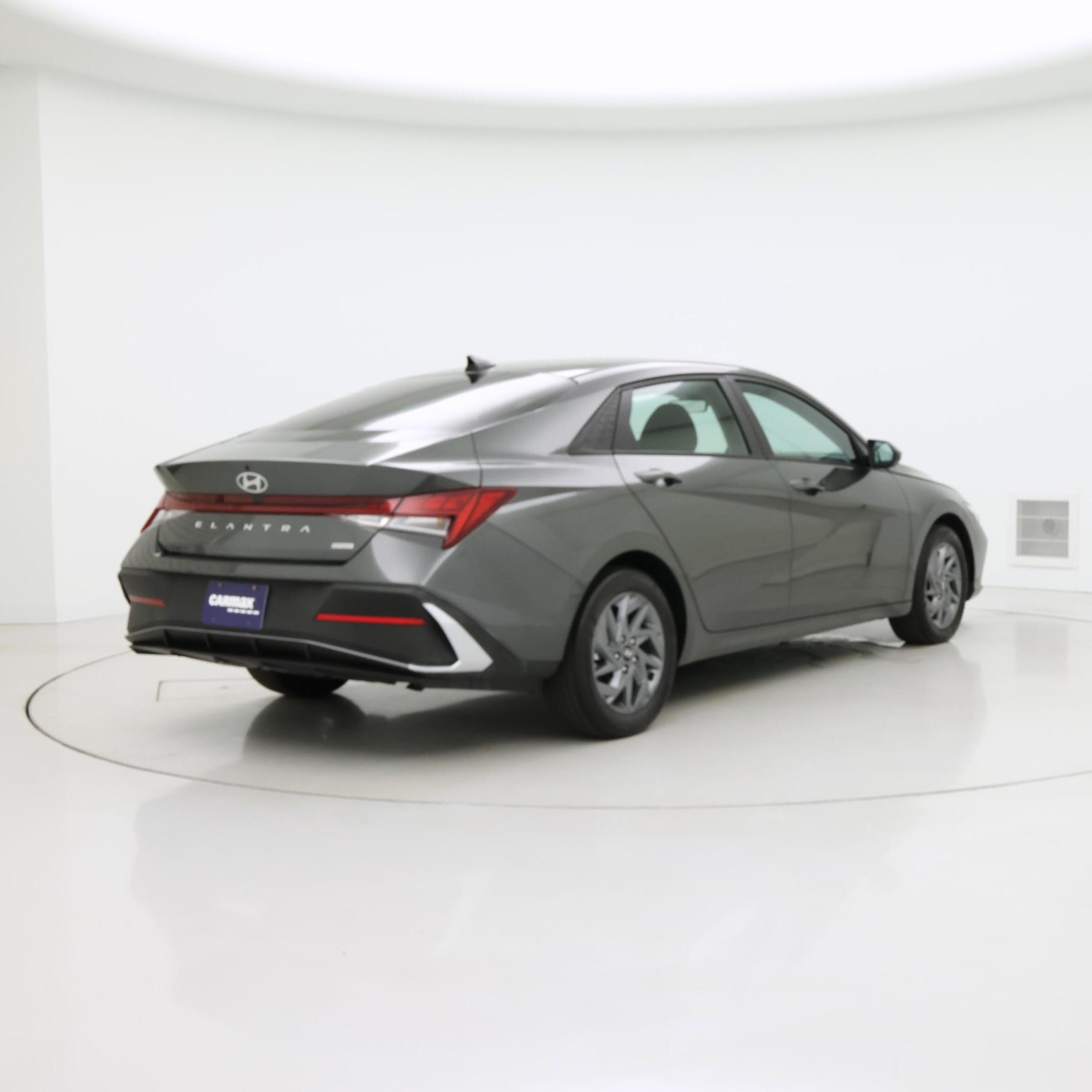 Thumbnail: 2025 Hyundai Elantra - 8