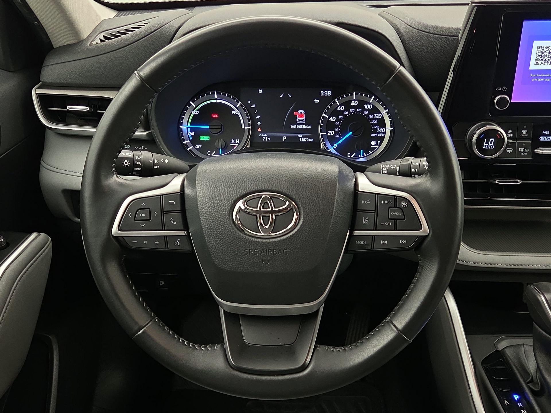 Thumbnail: 2023 Toyota Highlander - 10