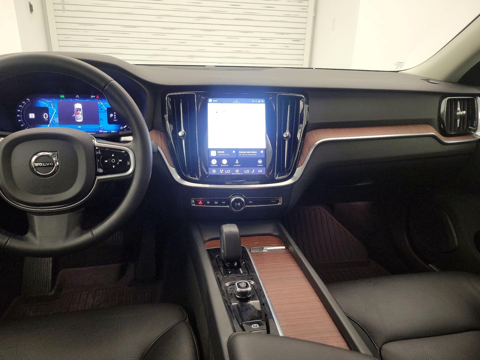 2025 Volvo S60 Plus - Photo 10
