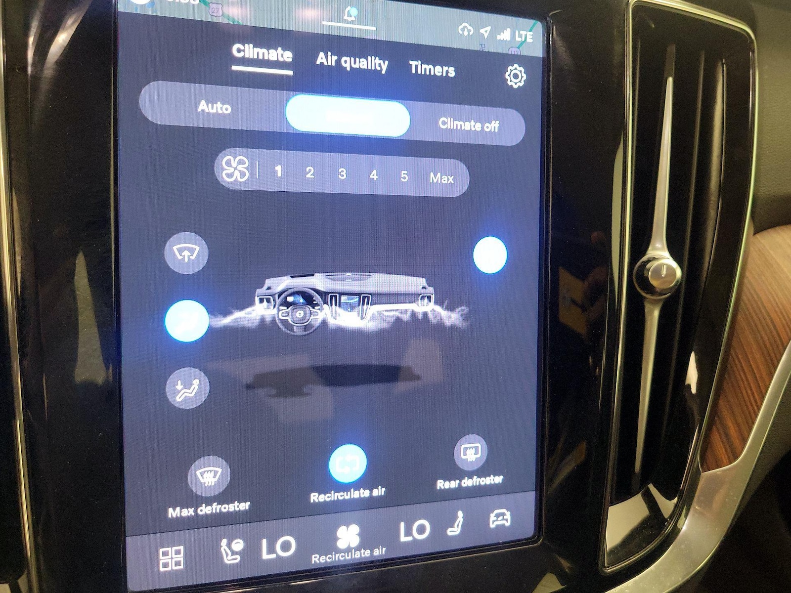 2025 Volvo S60 Plus - Photo 18