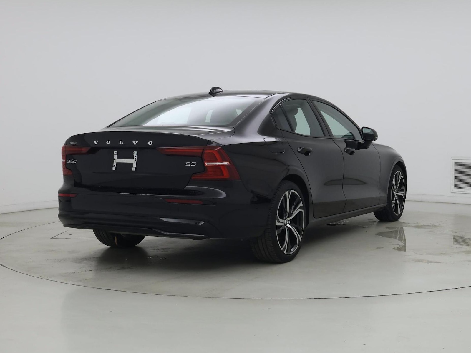 2025 Volvo S60 Plus - Photo 9