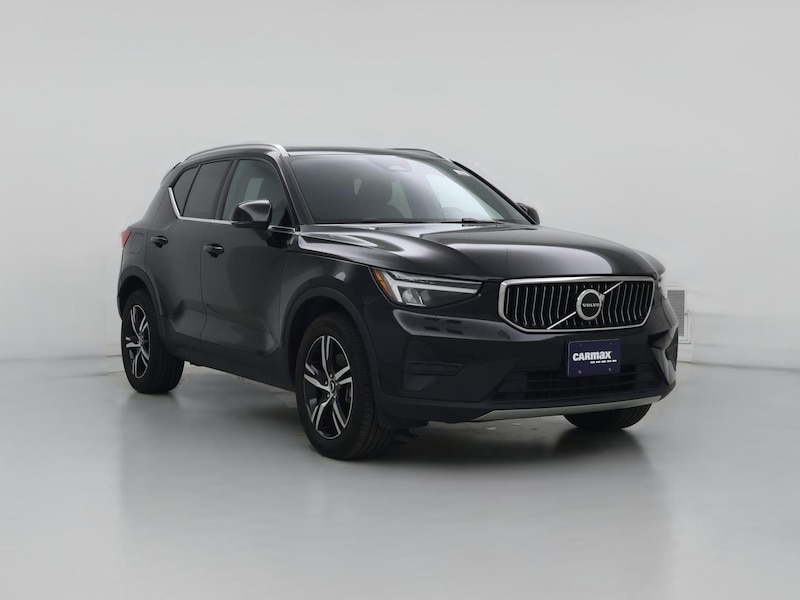2025 Volvo XC40 B5 Core Bright Theme