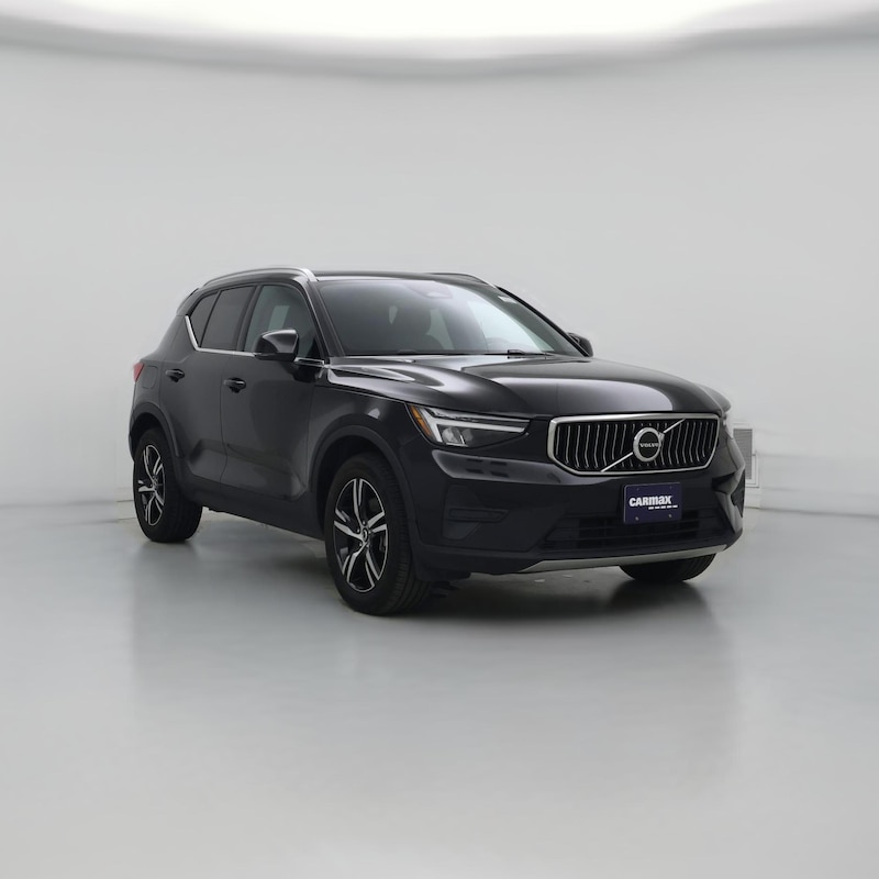 2025 Volvo XC40 B5 Core Bright Theme