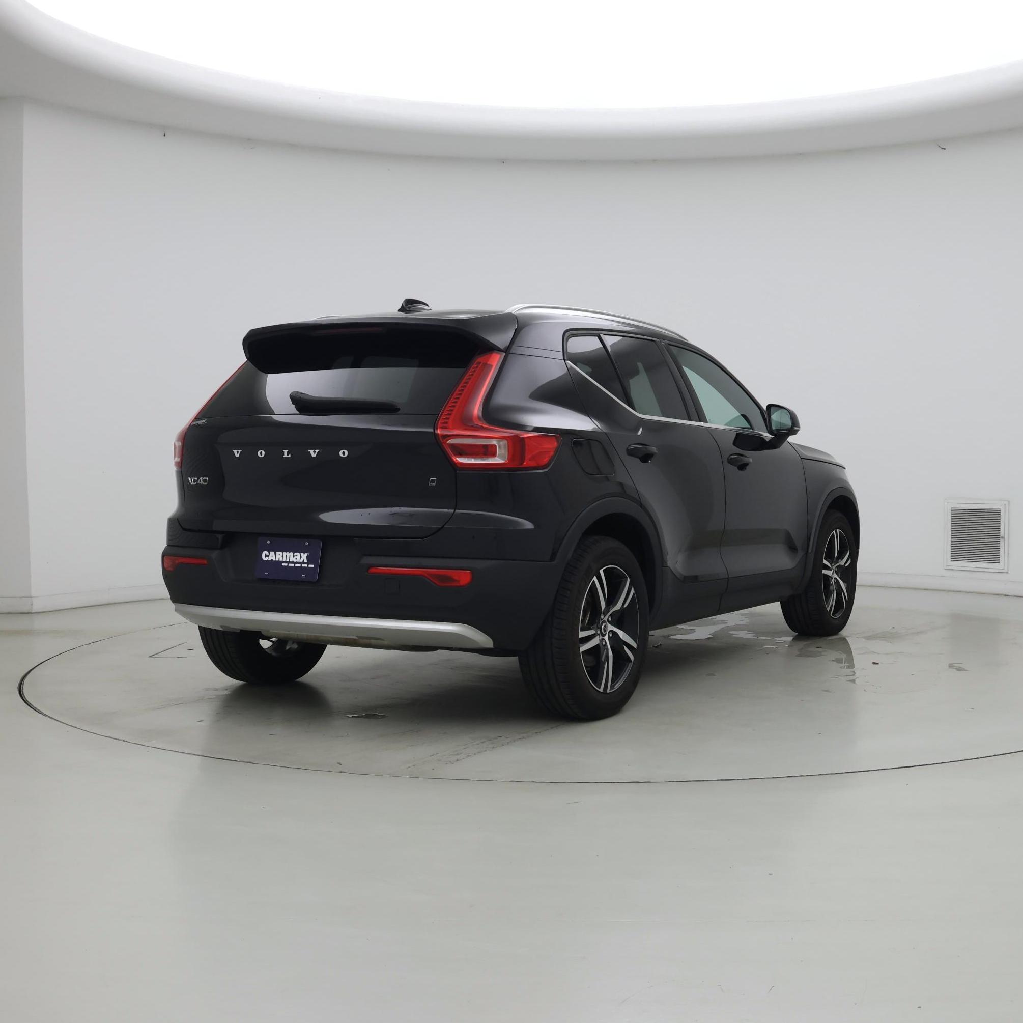 Thumbnail: 2025 Volvo XC40 - 8