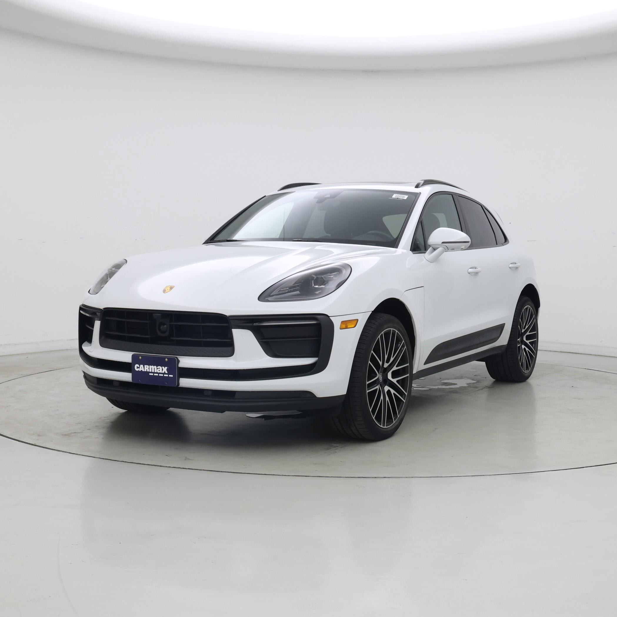 Thumbnail: 2022 Porsche Macan - 4