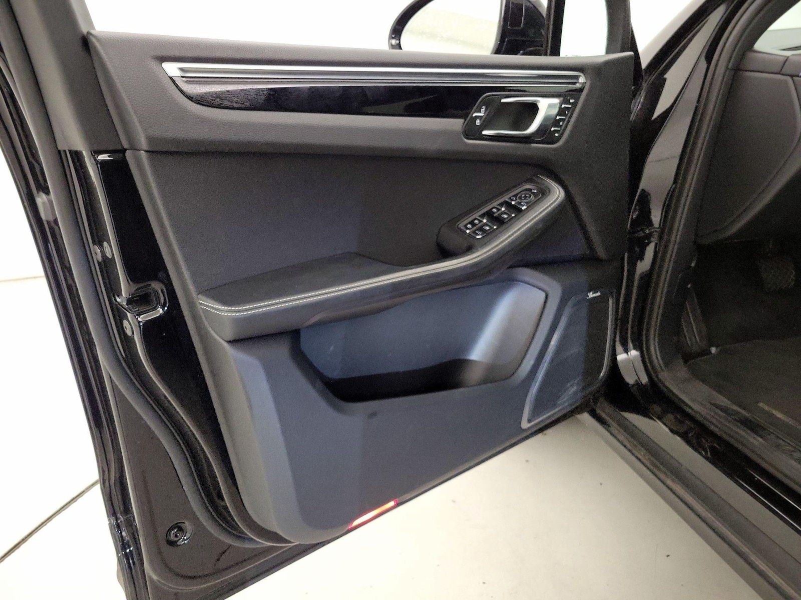 2023 Porsche Macan Base - Photo 13