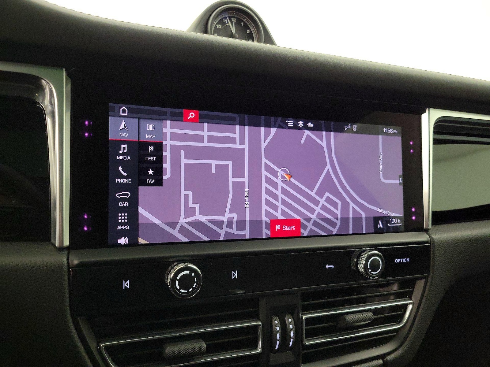 2023 Porsche Macan Base - Photo 15