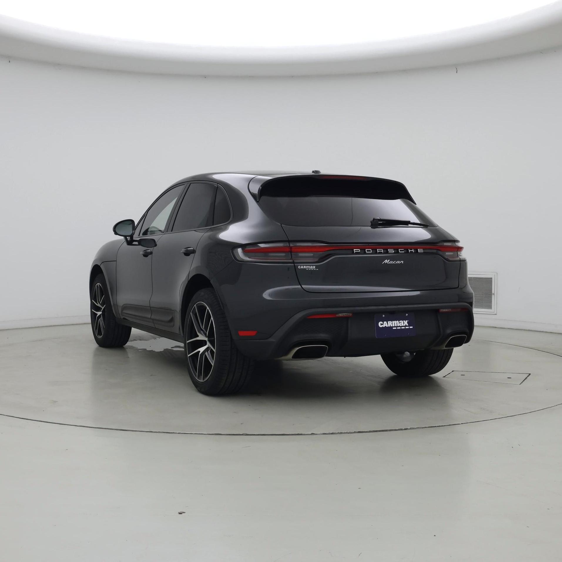 Thumbnail: 2022 Porsche Macan - 2