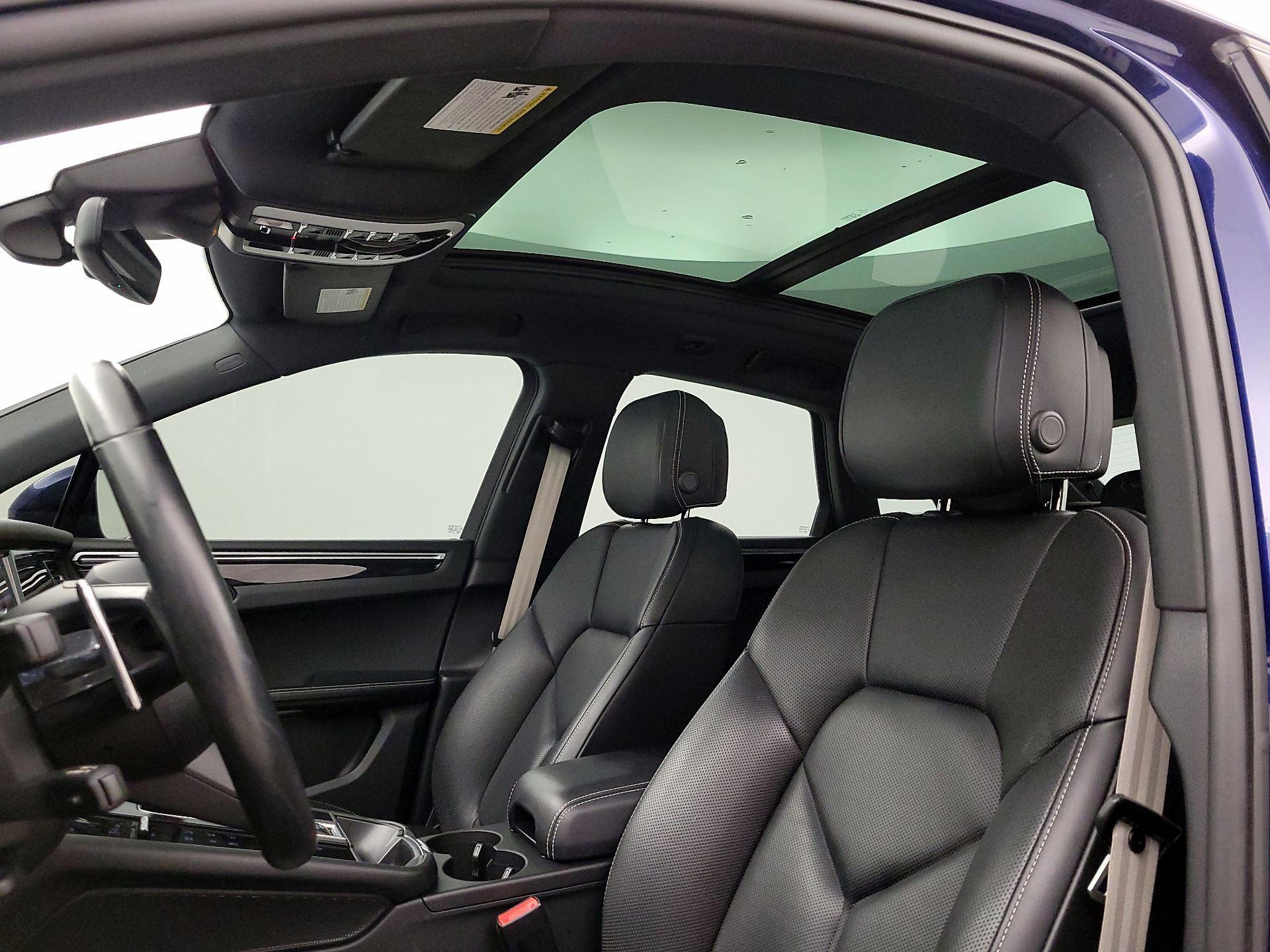 Thumbnail: 2023 Porsche Macan - 19