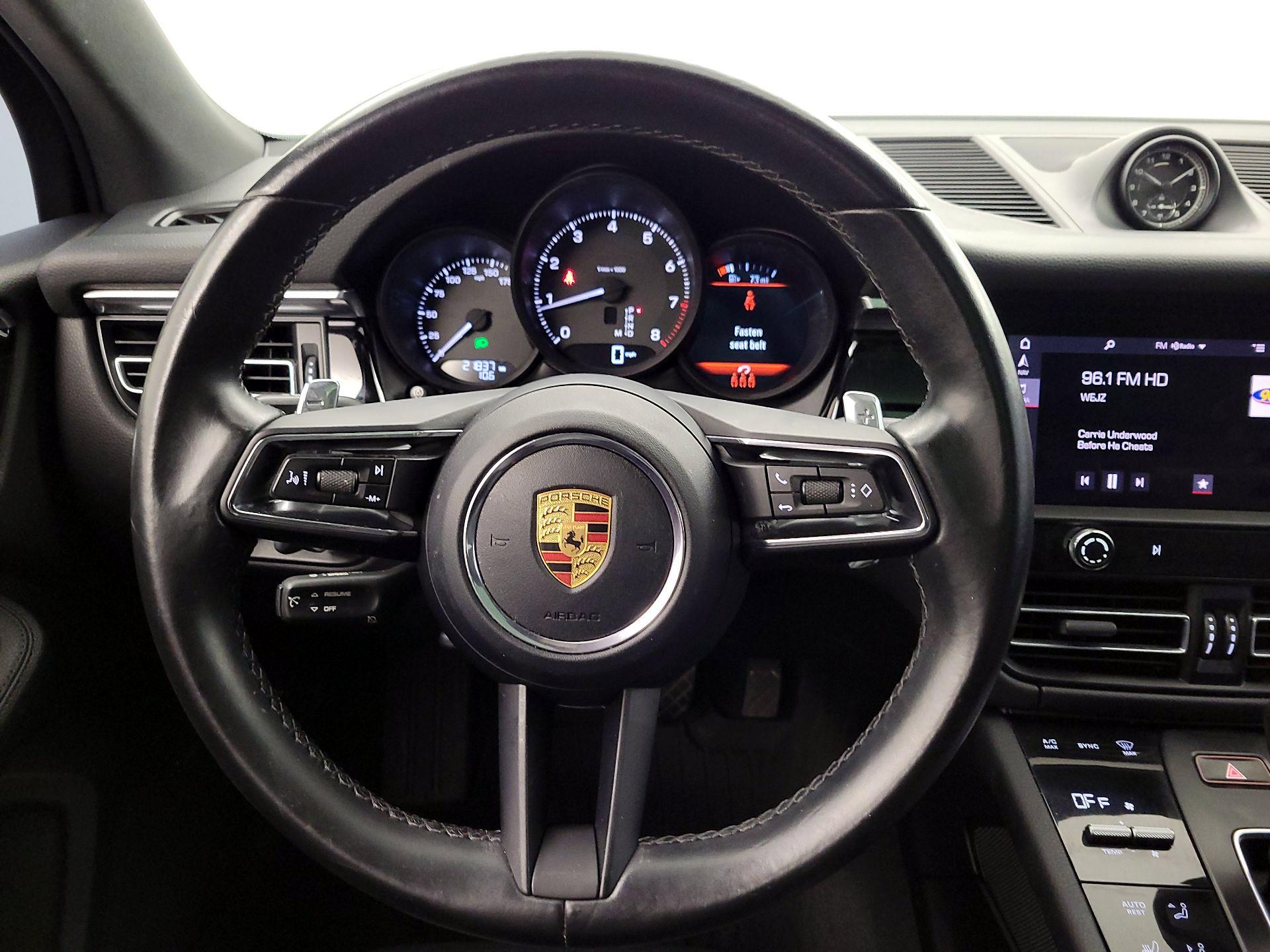 Thumbnail: 2022 Porsche Macan - 10