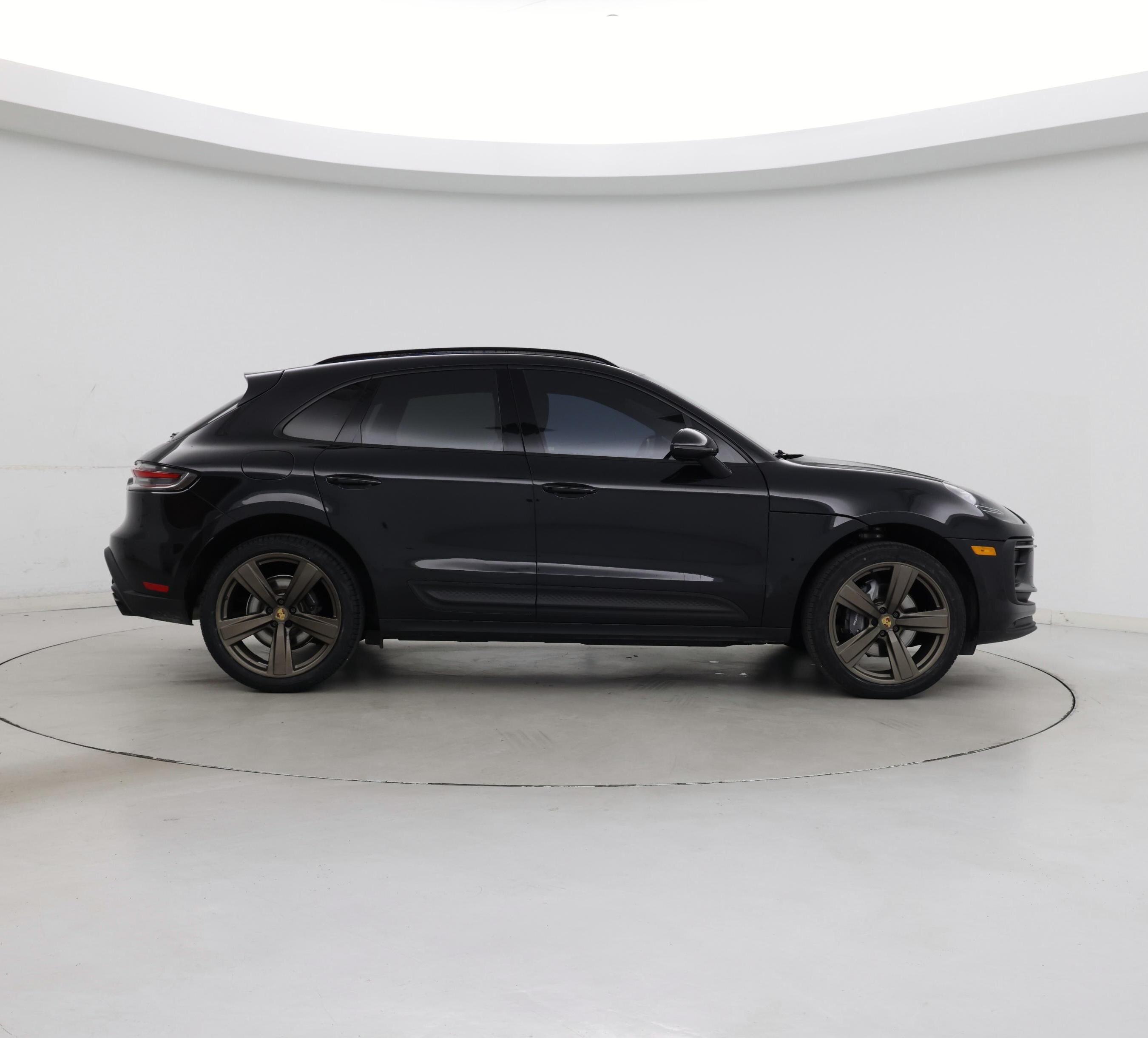 Thumbnail: 2022 Porsche Macan - 7