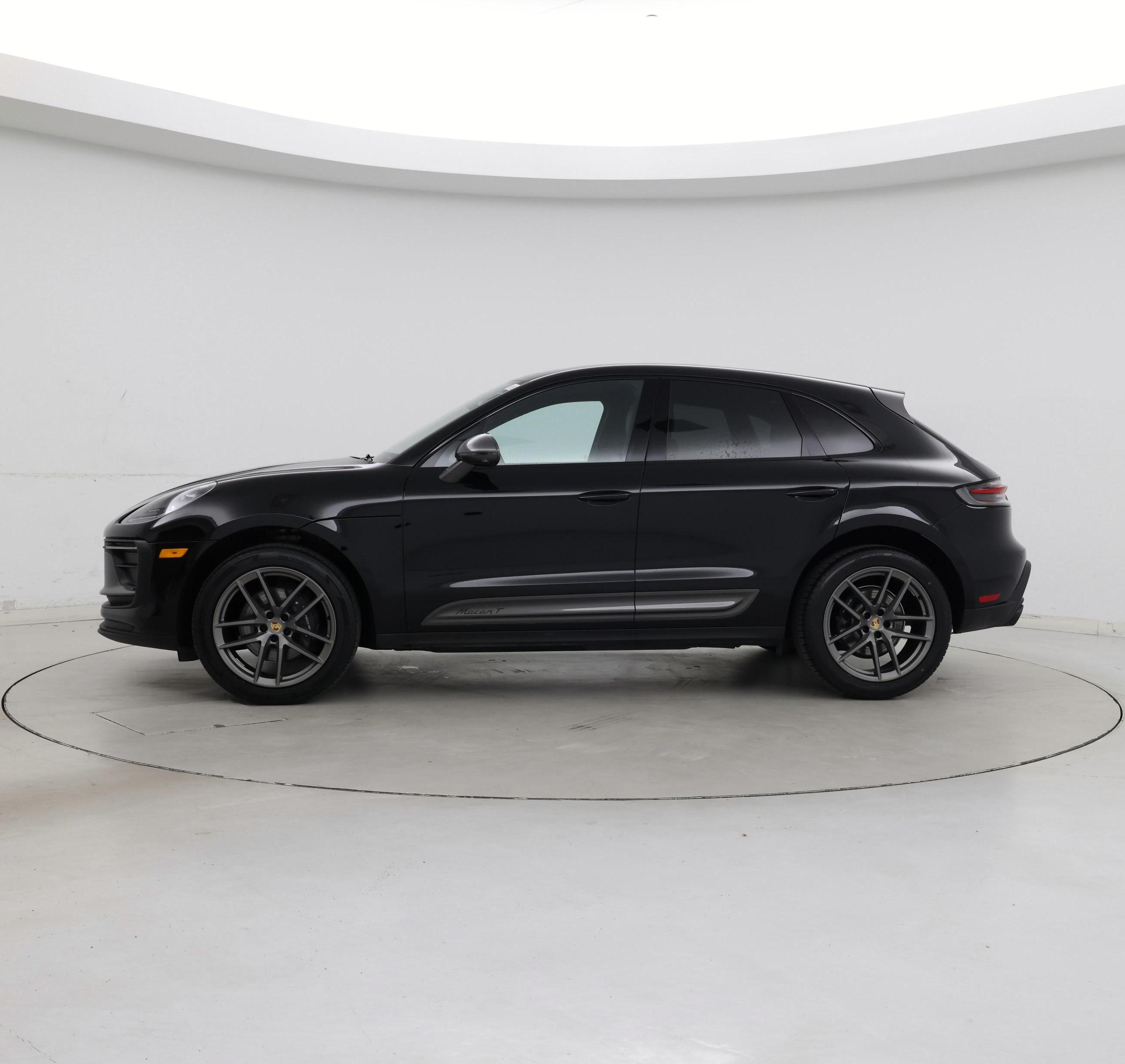 Thumbnail: 2023 Porsche Macan - 3