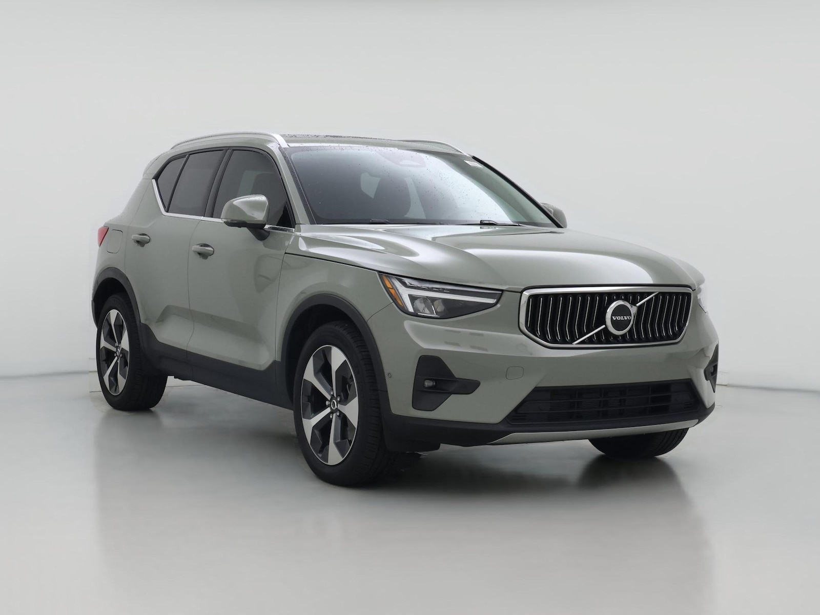 2023 Volvo XC40