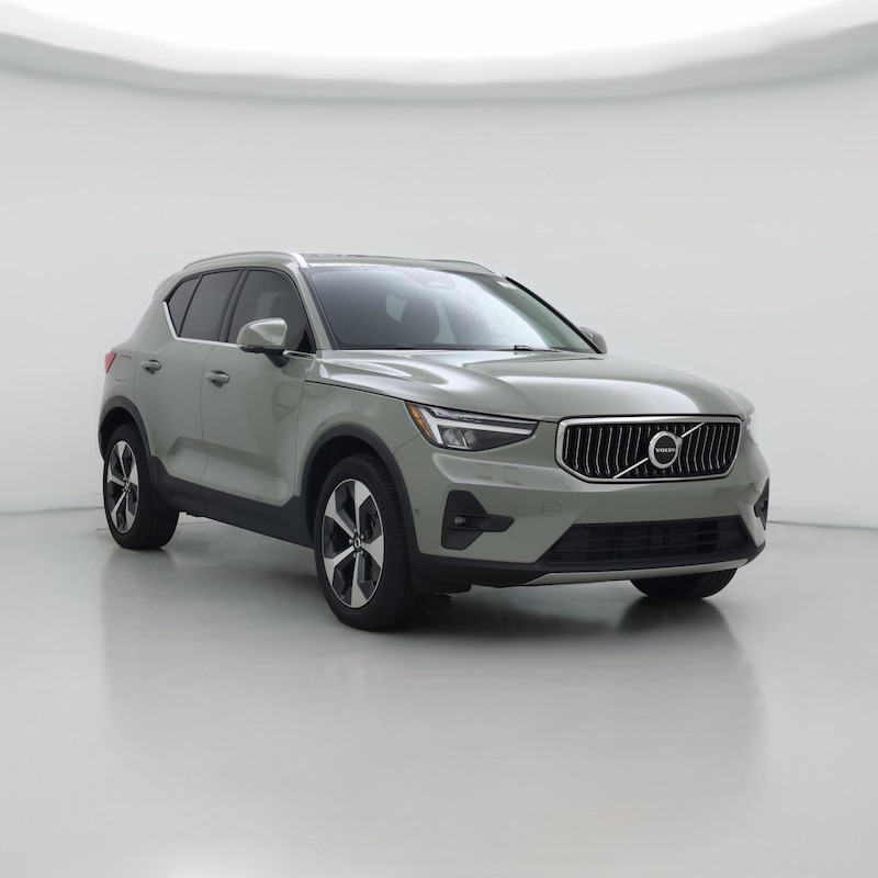 2023 Volvo XC40 B5 Plus Bright Theme