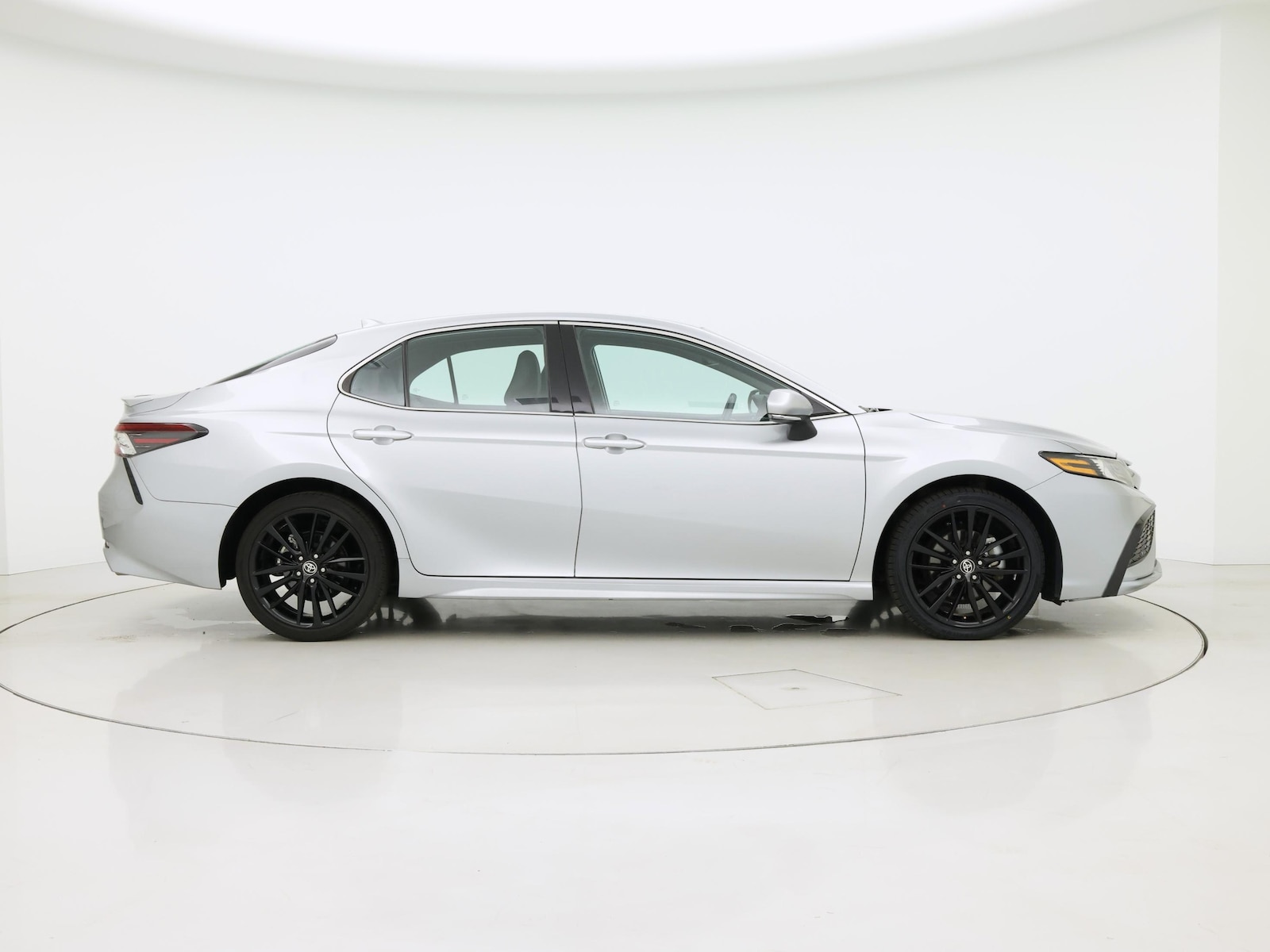 2023 Toyota Camry XSE - Photo 8