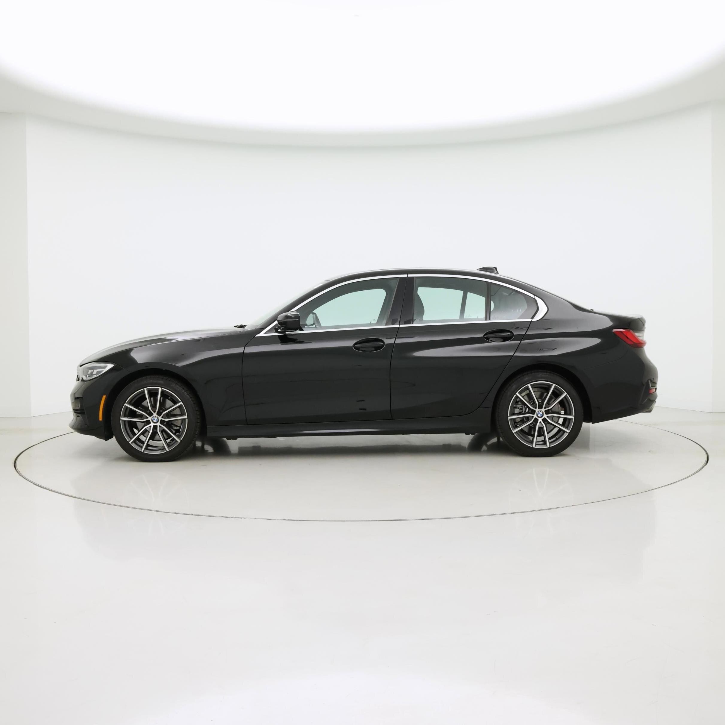 Thumbnail: 2022 BMW 3 Series - 3