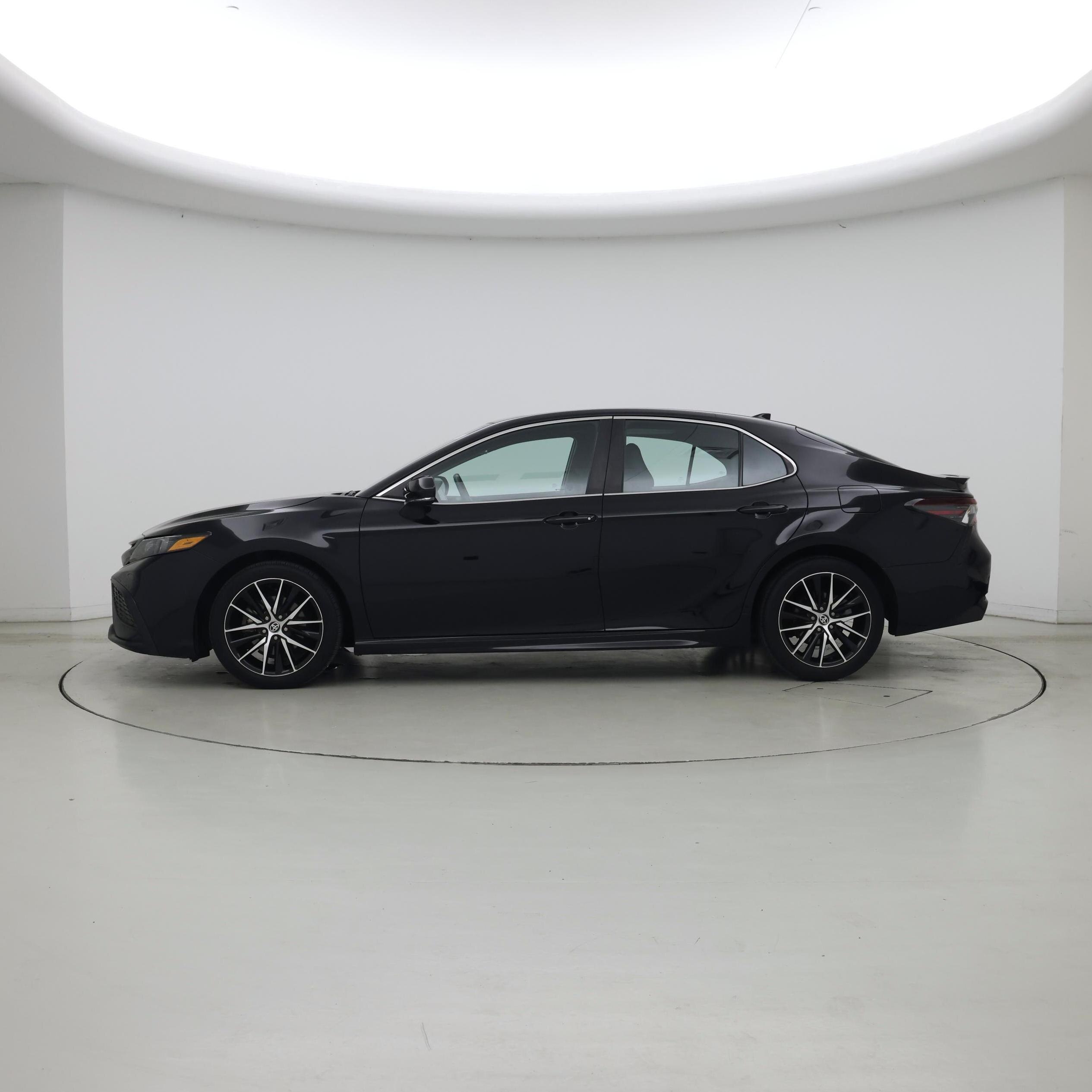 Thumbnail: 2024 Toyota Camry - 3