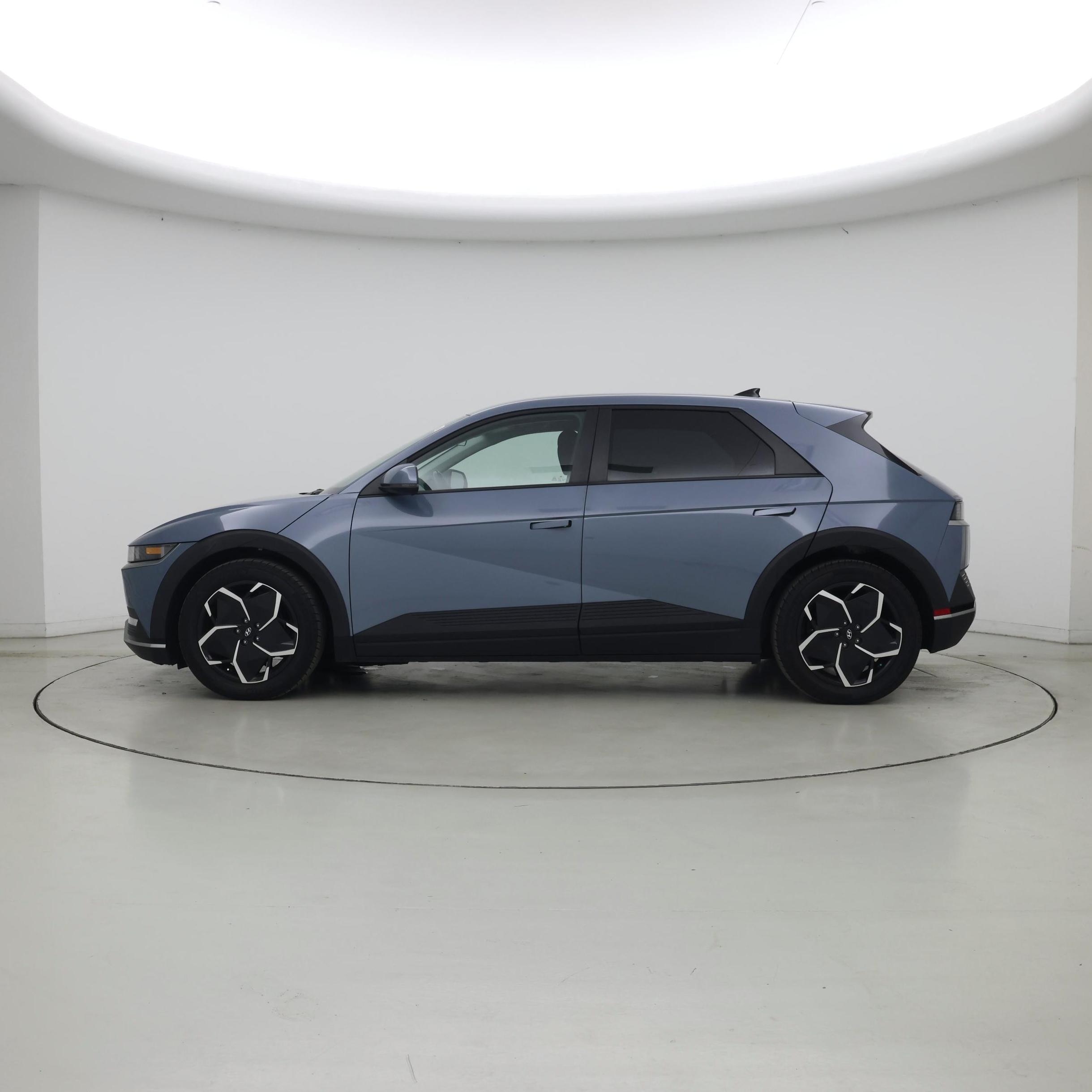 Thumbnail: 2024 Hyundai Ioniq 5 - 3