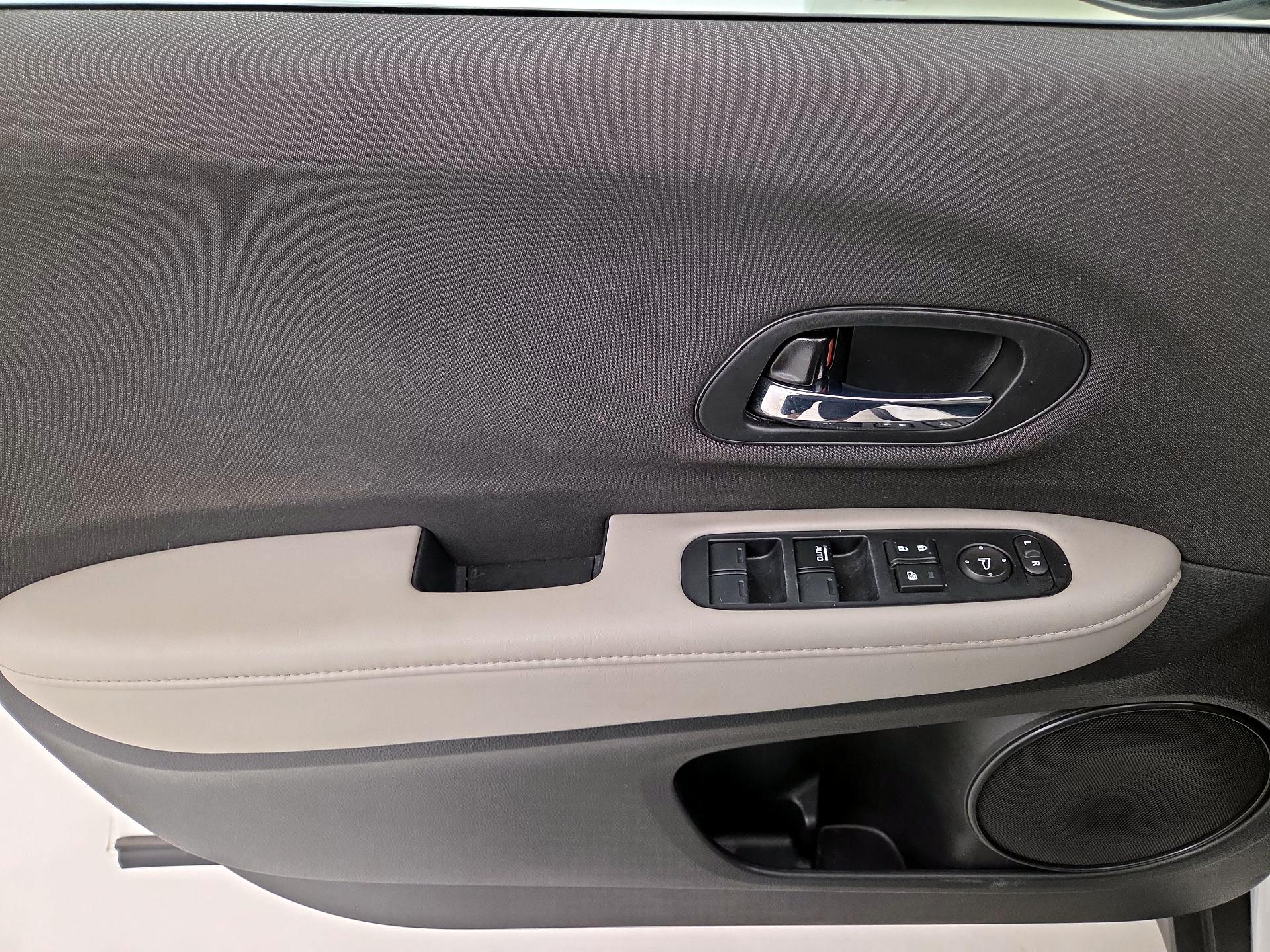Thumbnail: 2021 Honda HR-V - 12