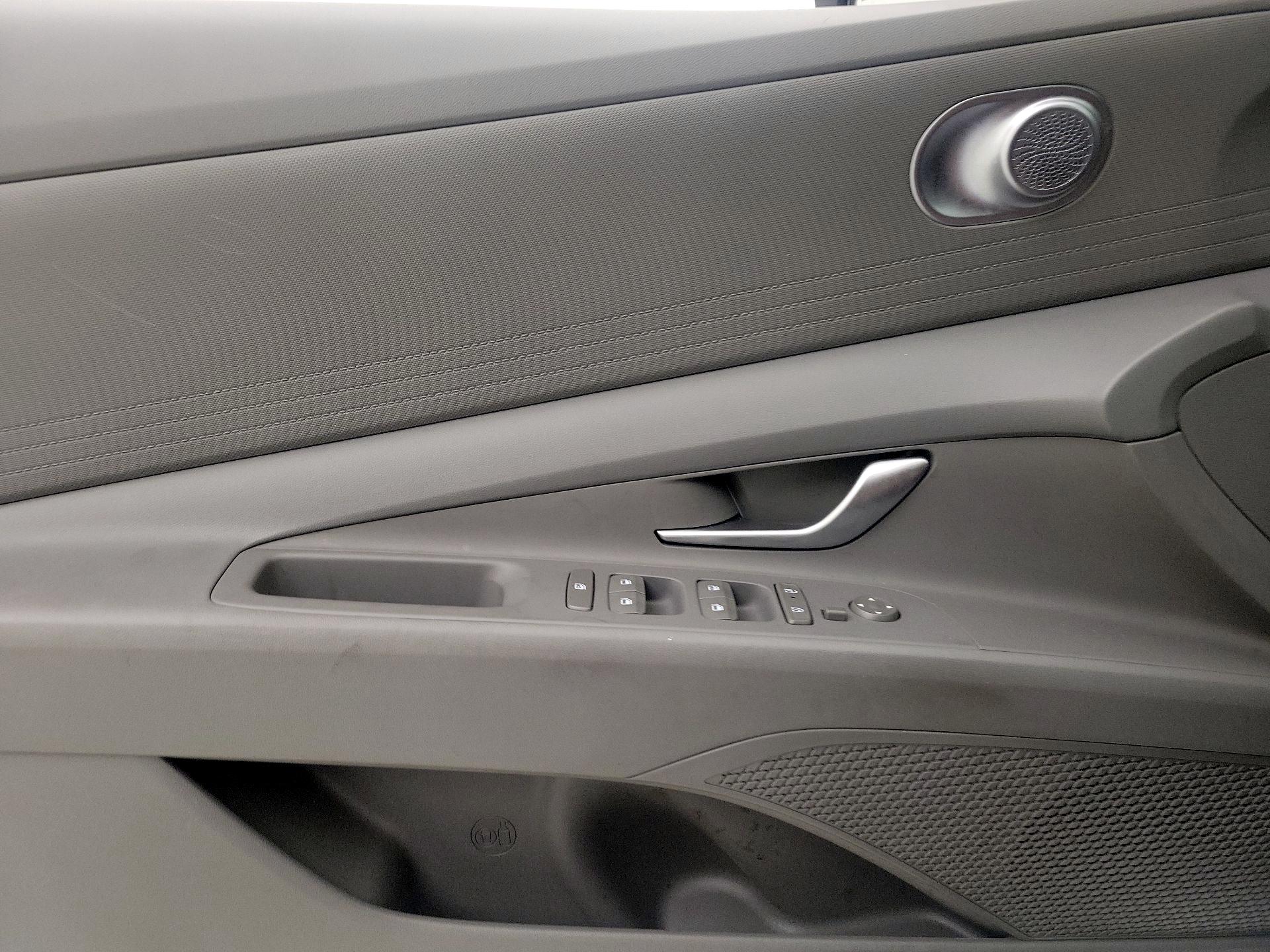 Thumbnail: 2025 Hyundai Elantra - 12
