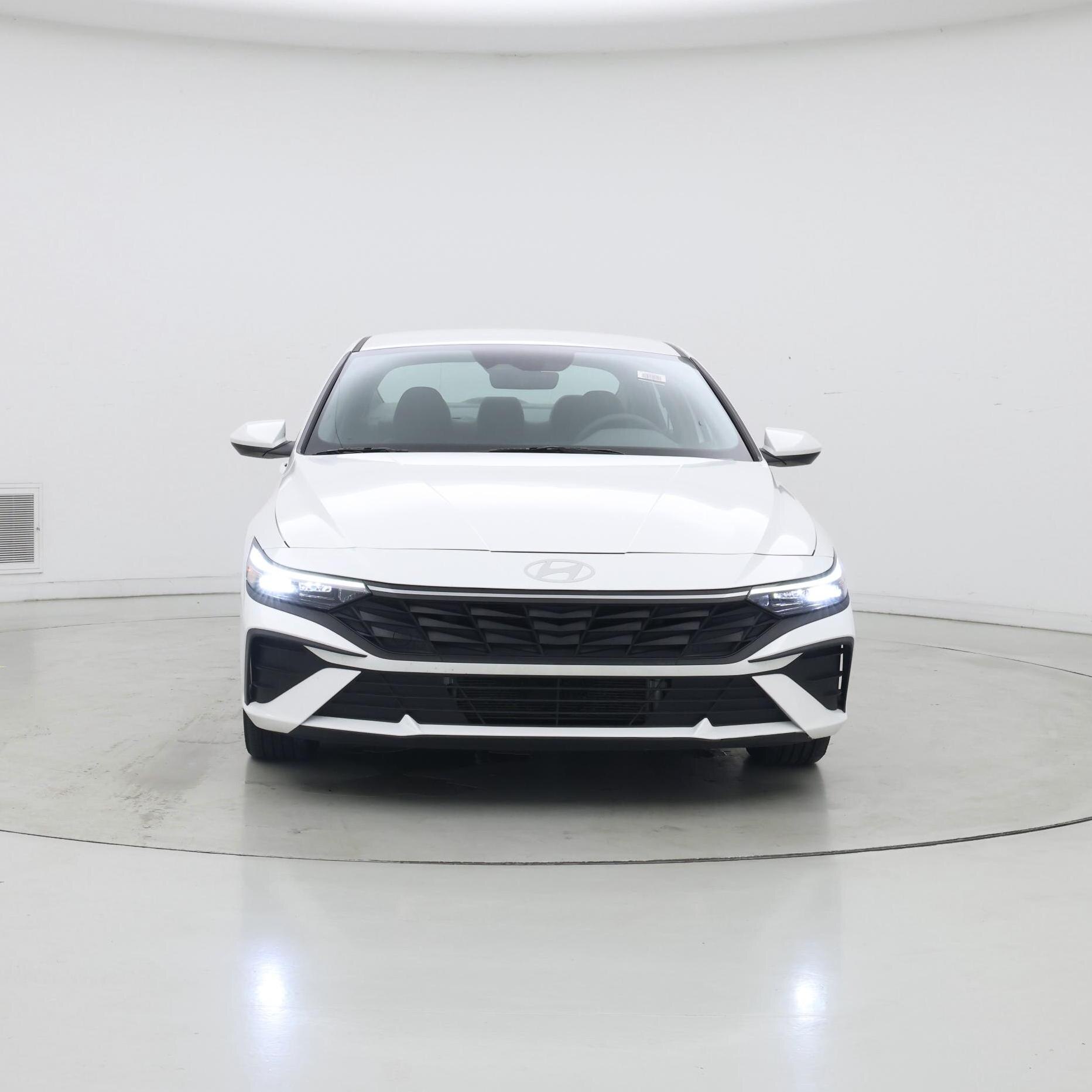 Thumbnail: 2025 Hyundai Elantra - 3