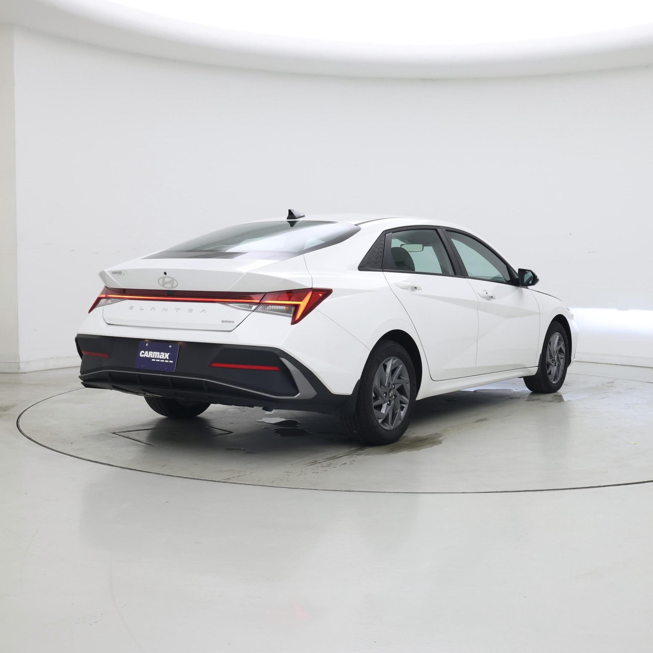 Thumbnail: 2025 Hyundai Elantra - 8