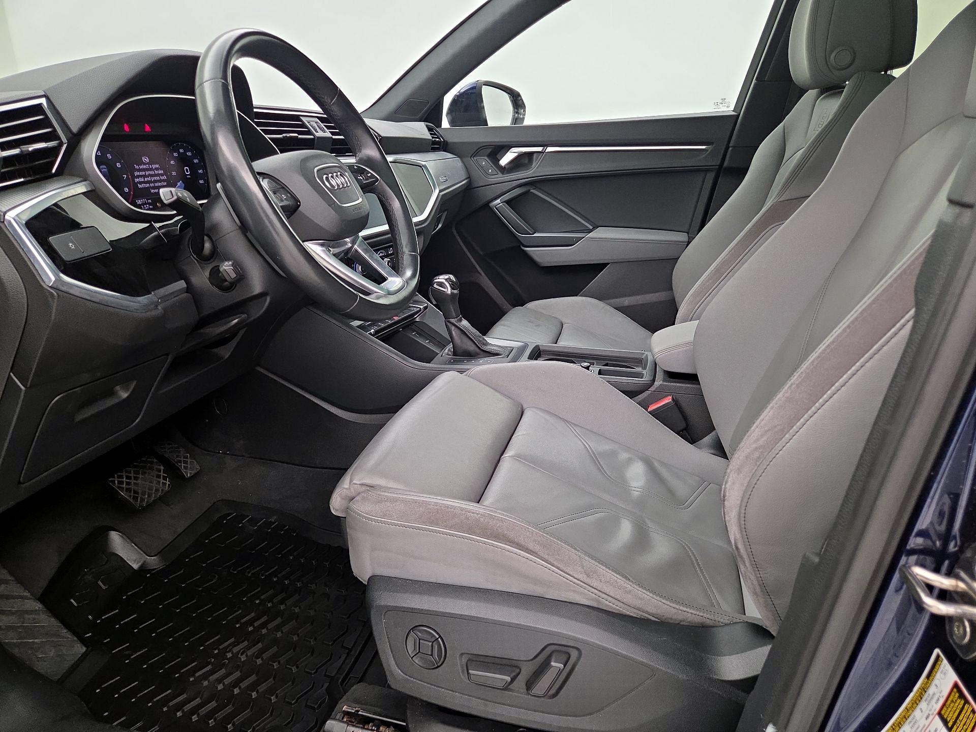 Thumbnail: 2021 Audi Q3 - 11