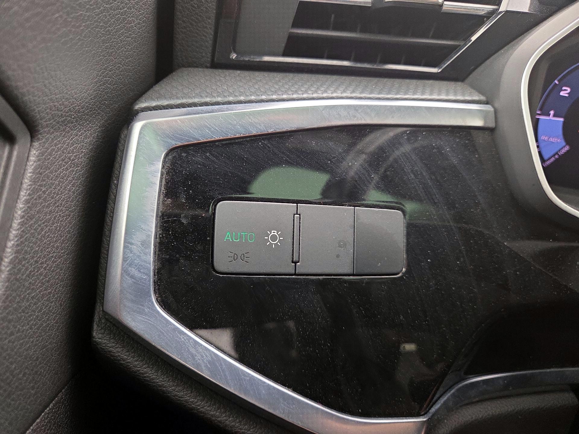 Thumbnail: 2021 Audi Q3 - 13
