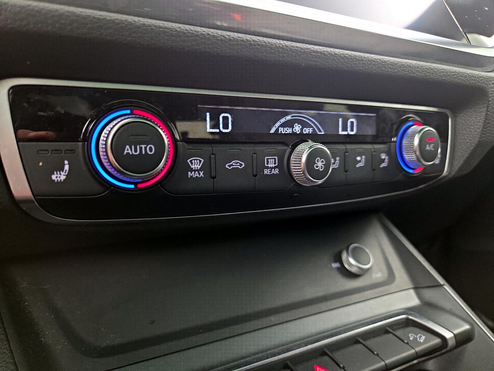 Thumbnail: 2021 Audi Q3 - 16