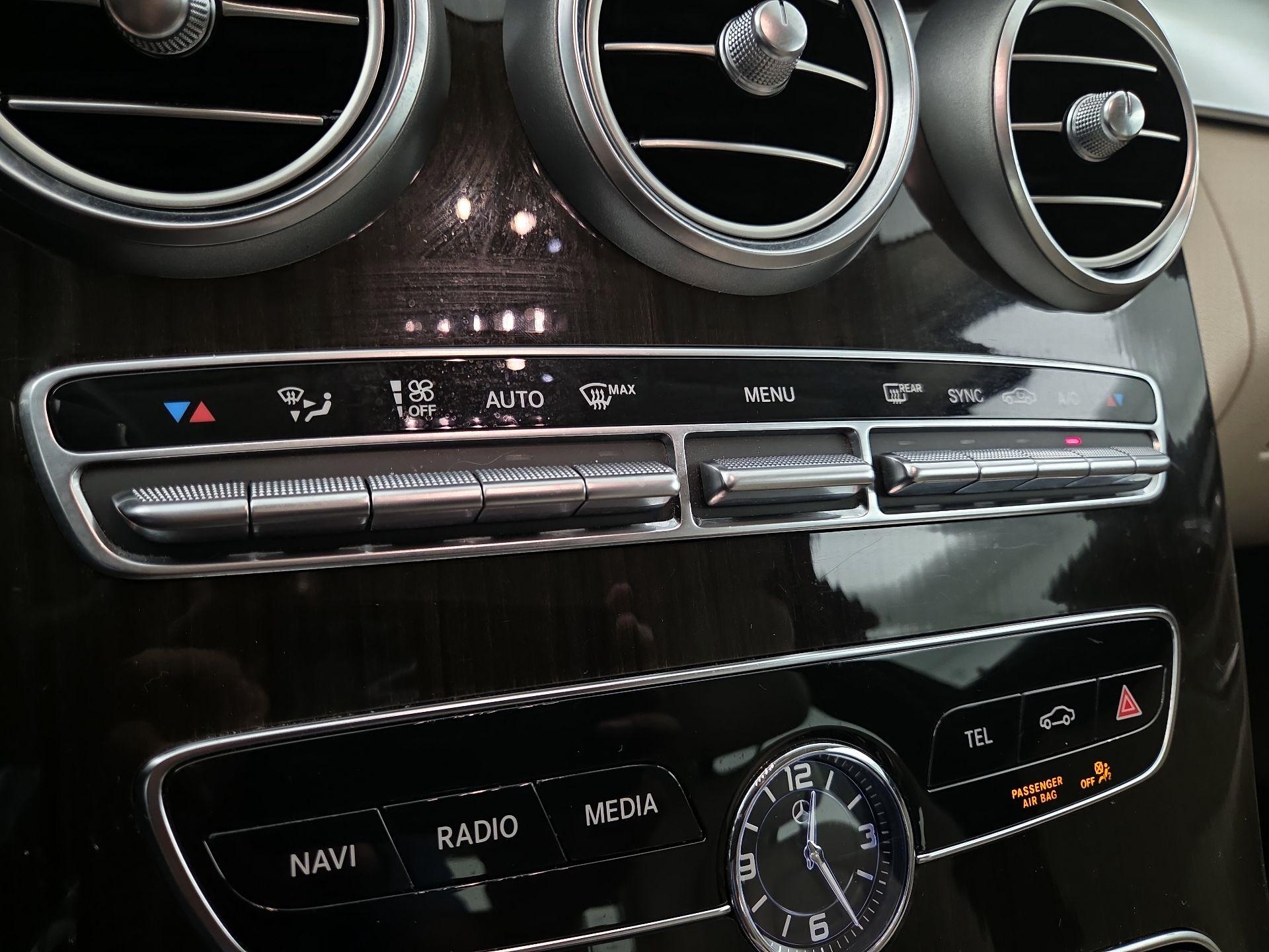 Thumbnail: 2020 Mercedes-Benz C-Class - 16