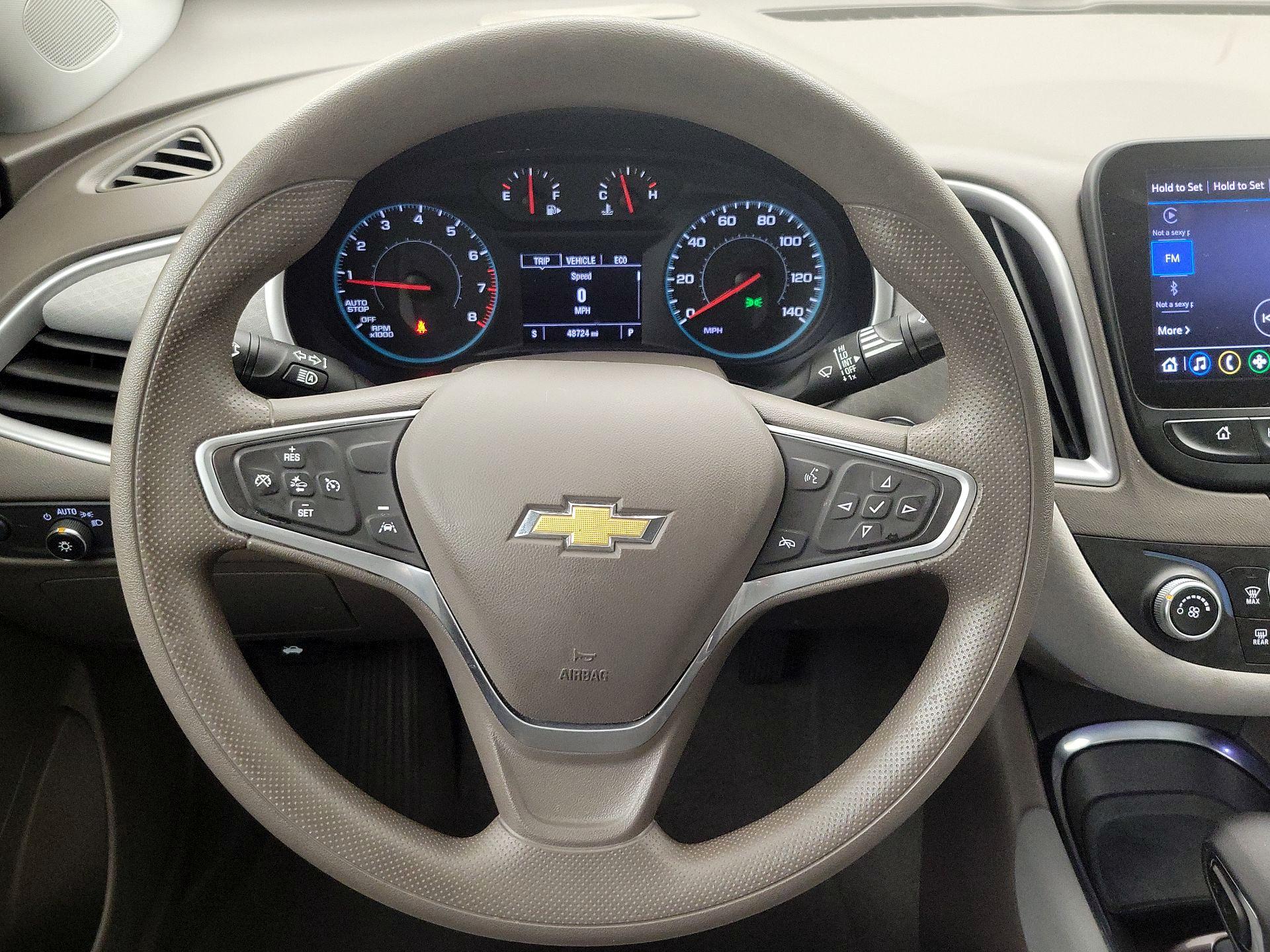 Thumbnail: 2022 Chevrolet Malibu - 10