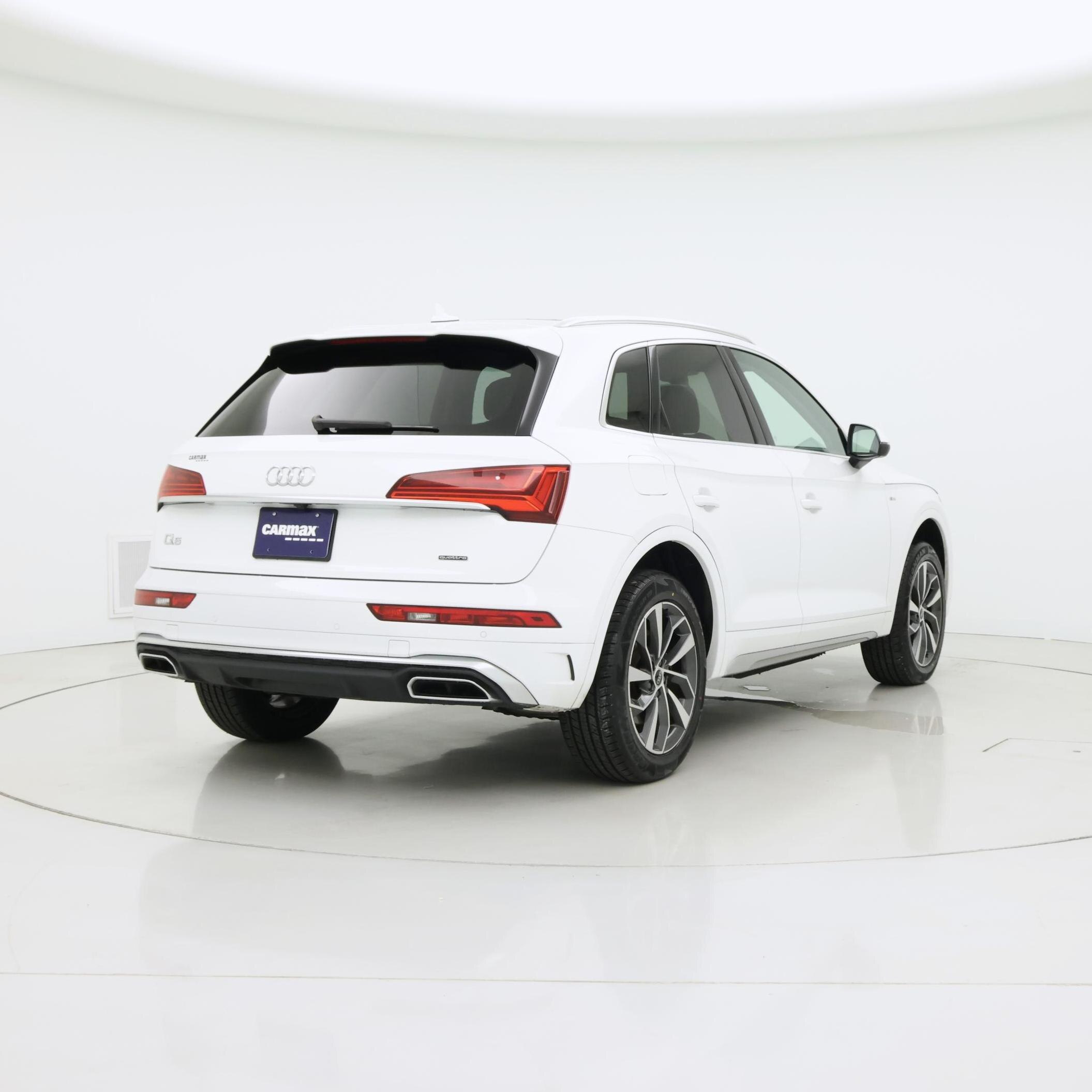 Thumbnail: 2024 Audi Q5 - 8