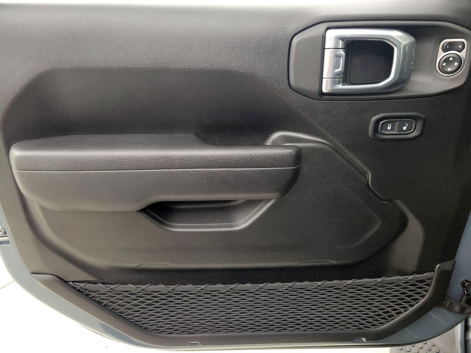 2024 Jeep Wrangler 2-Door Sport S - Photo 13