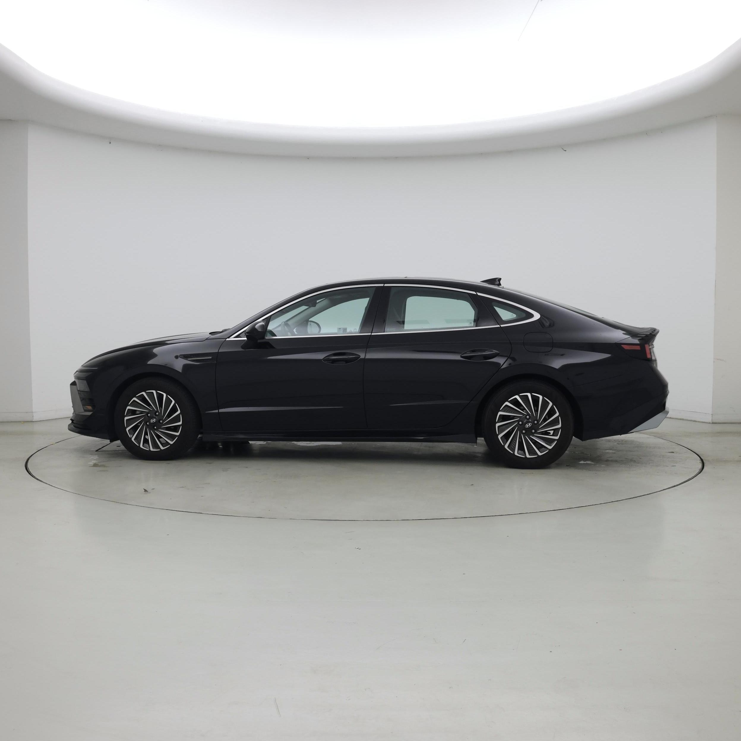 Thumbnail: 2024 Hyundai Sonata - 3