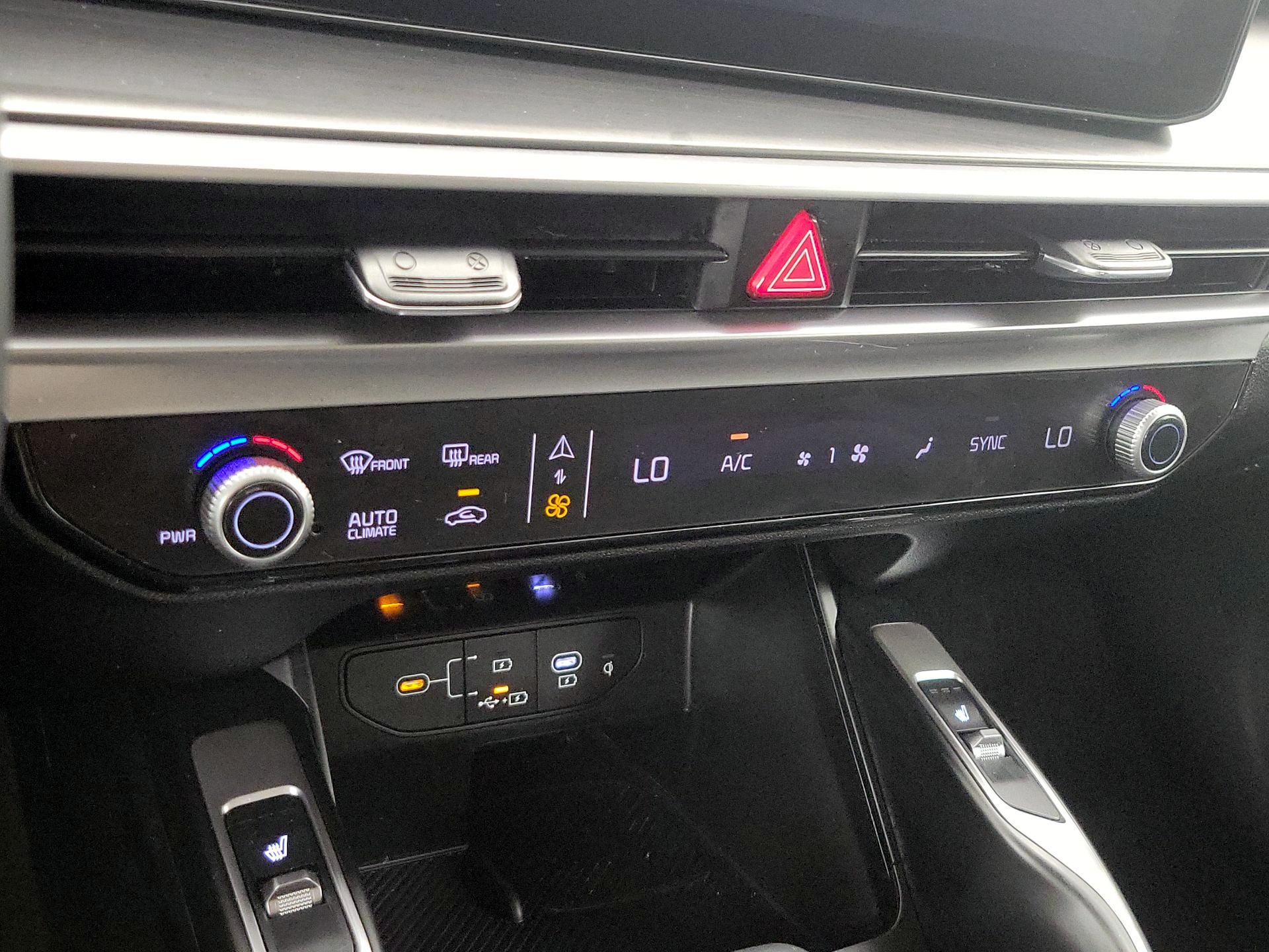 Thumbnail: 2025 Kia Sorento - 17