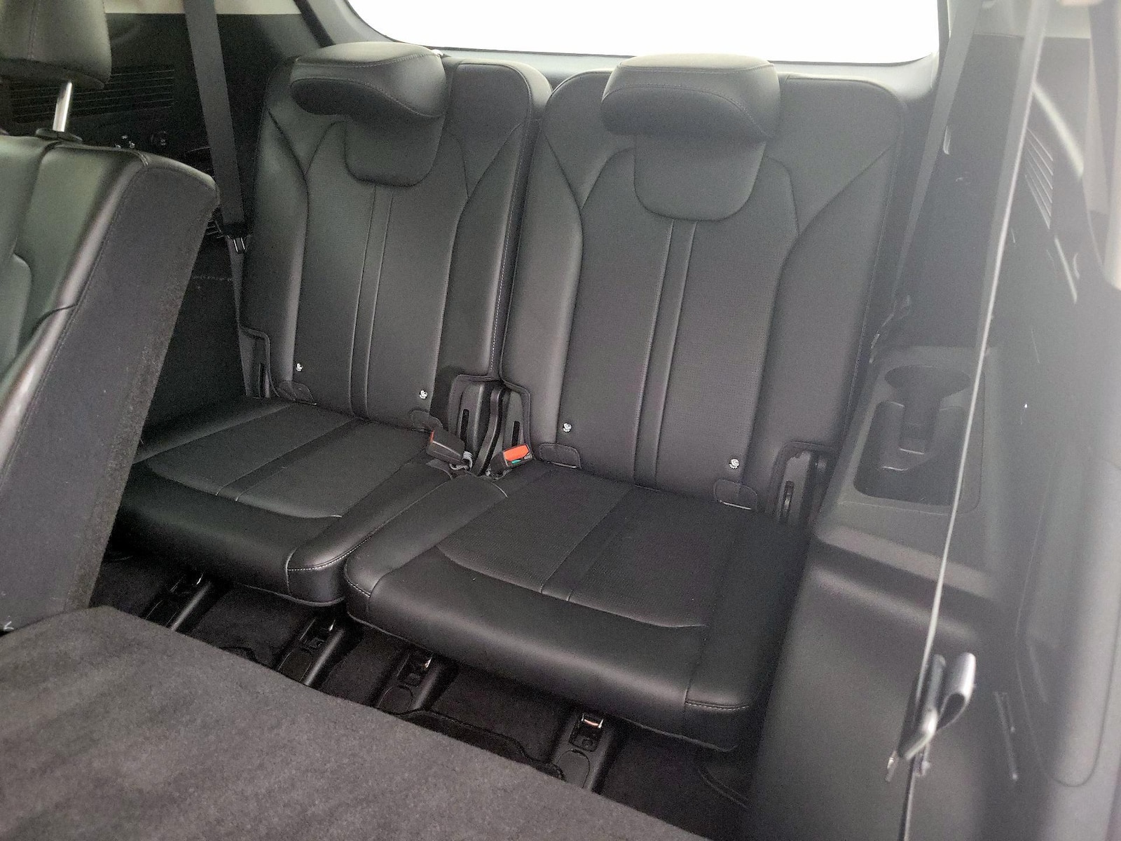 2025 Kia Sorento S - Photo 22