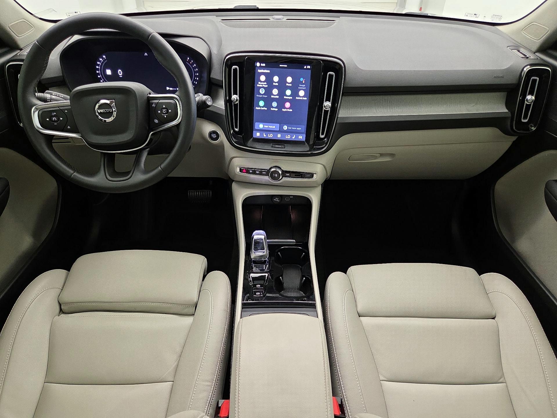 Thumbnail: 2024 Volvo XC40 - 9