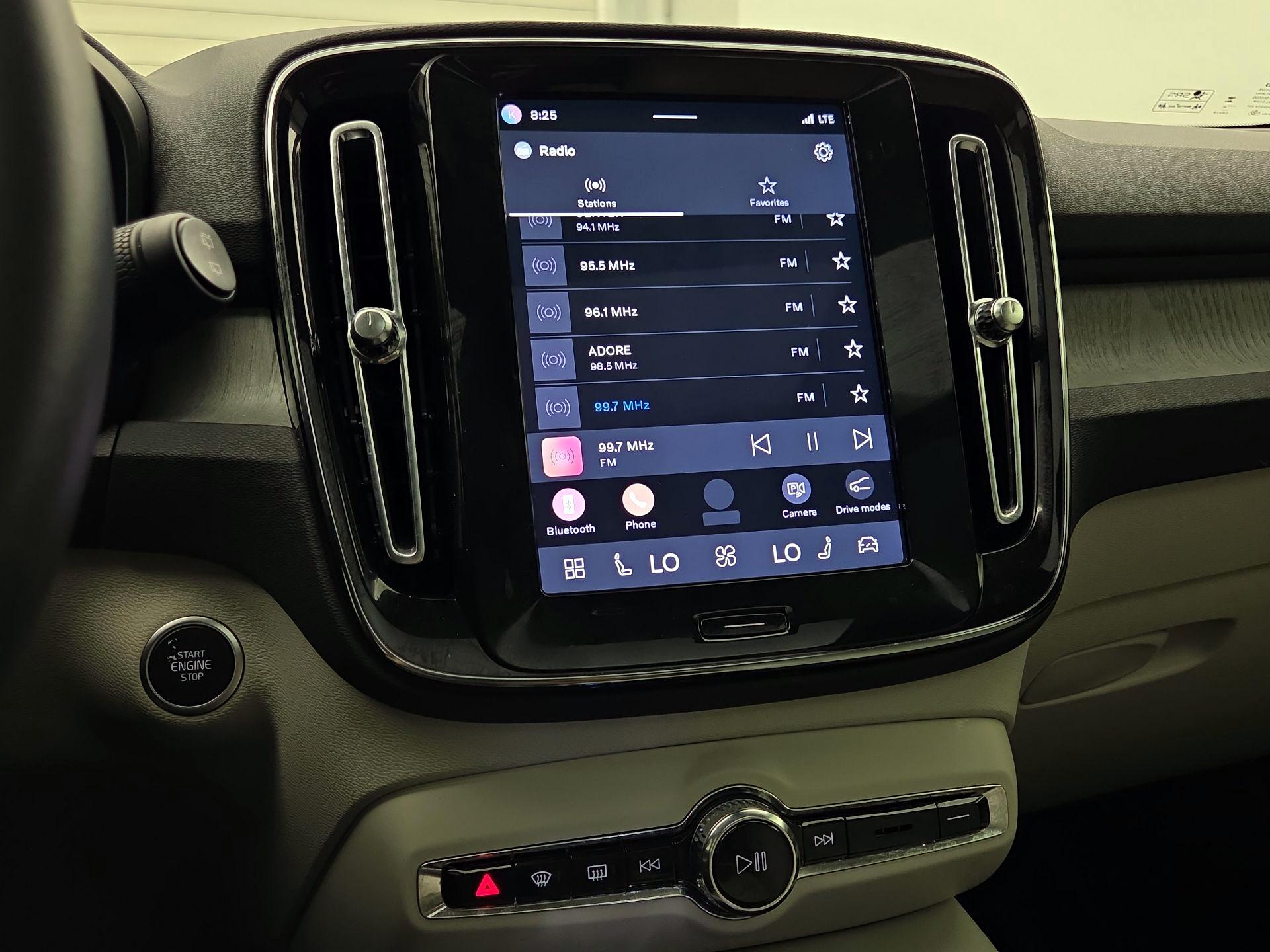 Thumbnail: 2024 Volvo XC40 - 15