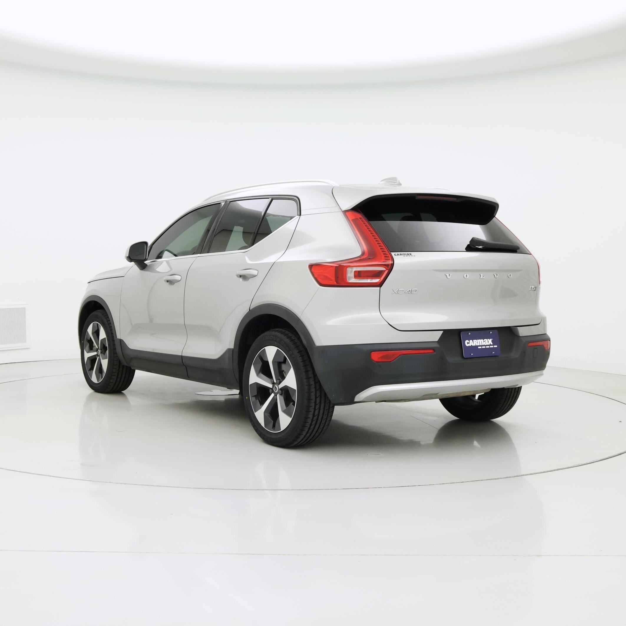 Thumbnail: 2024 Volvo XC40 - 2