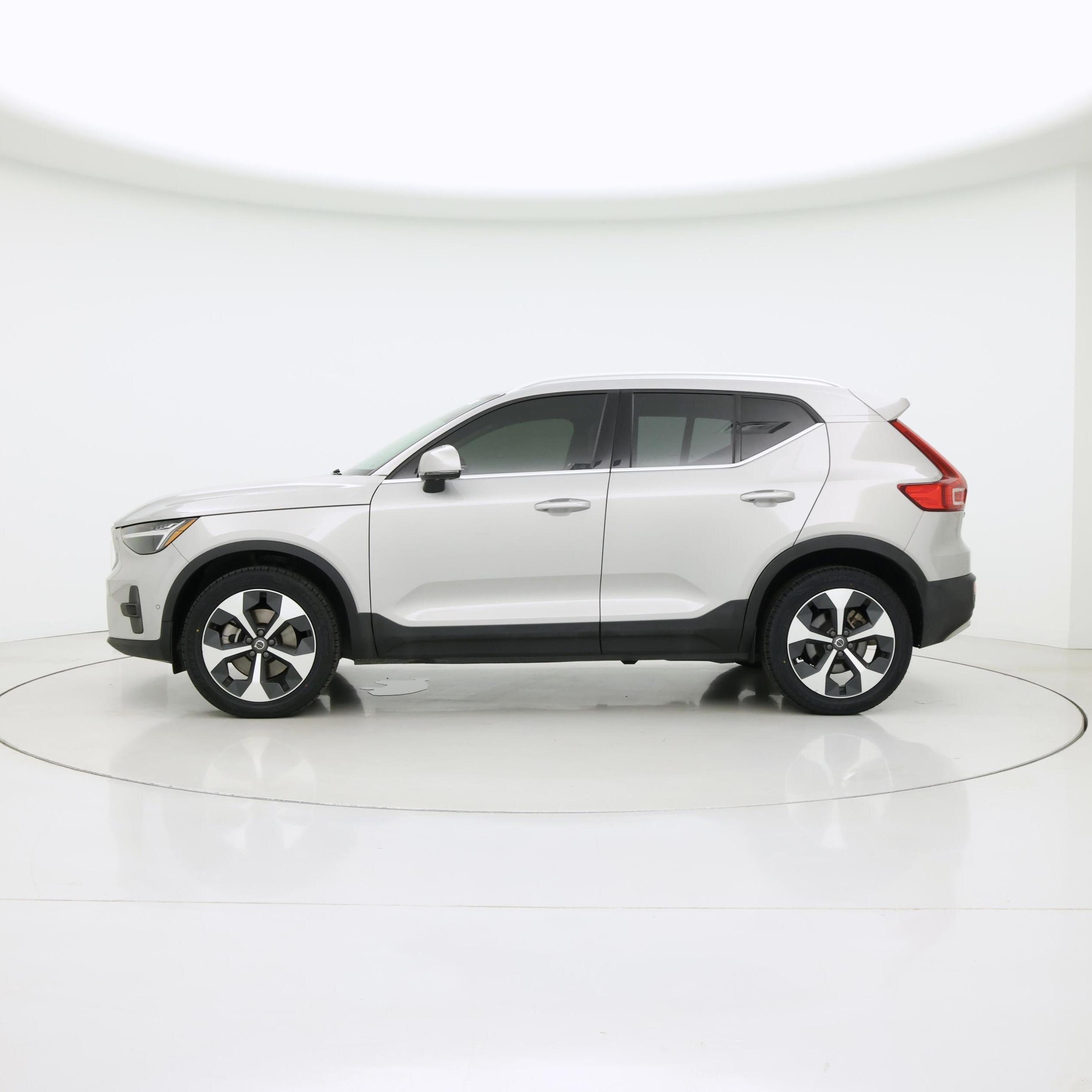 Thumbnail: 2024 Volvo XC40 - 3