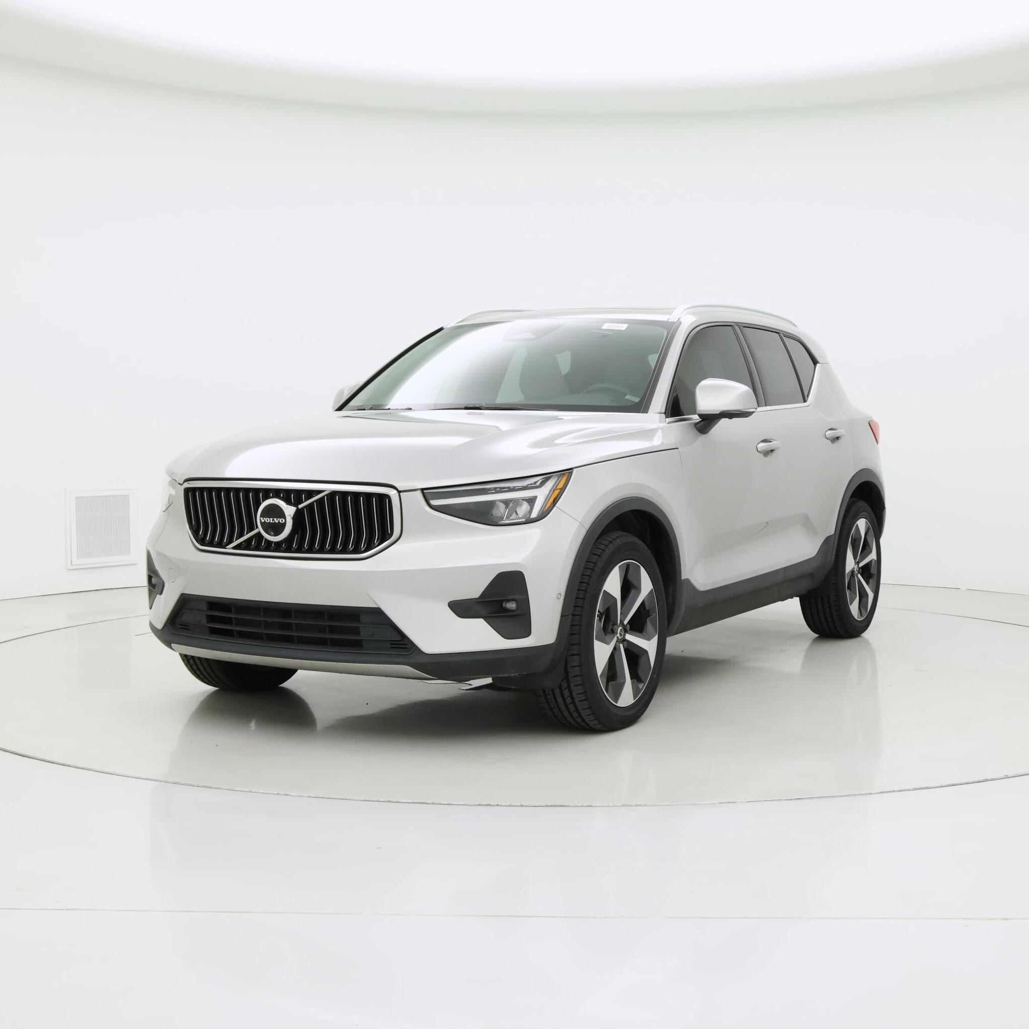 Thumbnail: 2024 Volvo XC40 - 4