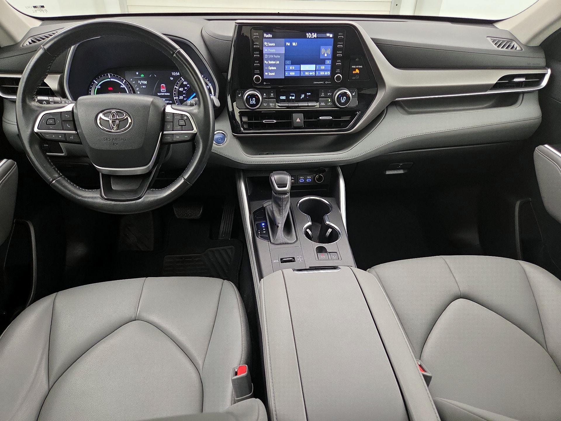 Thumbnail: 2022 Toyota Highlander - 9