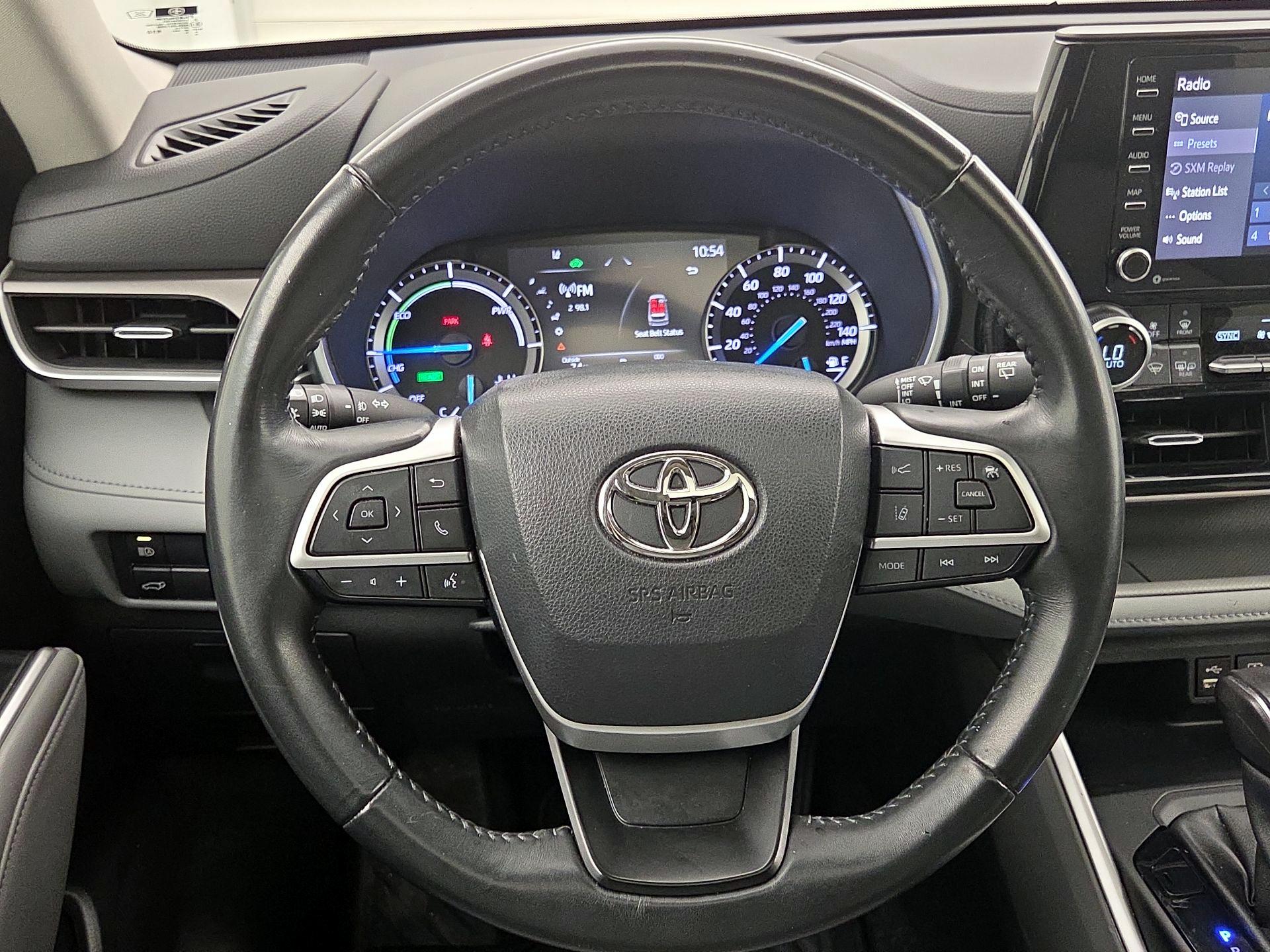 Thumbnail: 2022 Toyota Highlander - 10