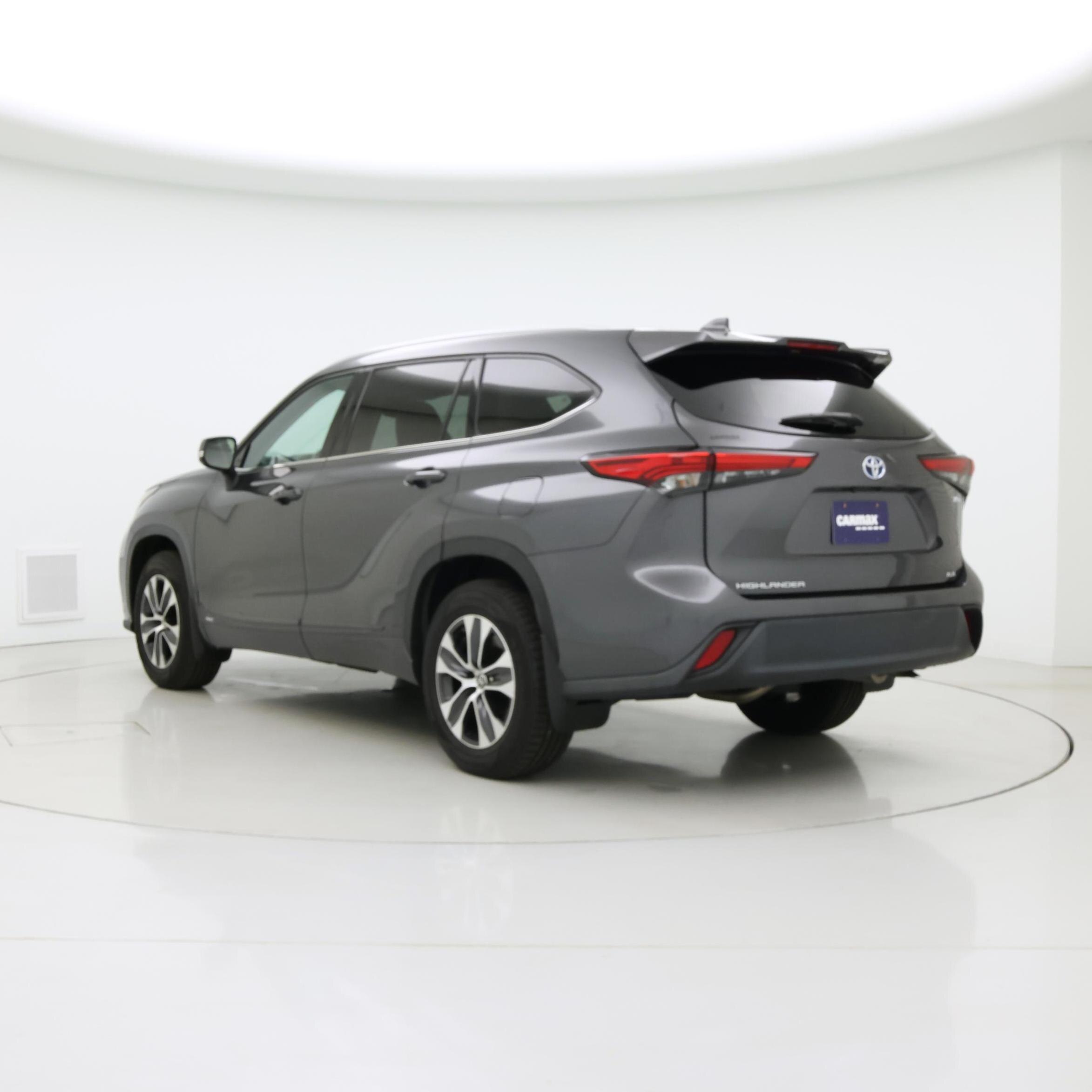 Thumbnail: 2022 Toyota Highlander - 2