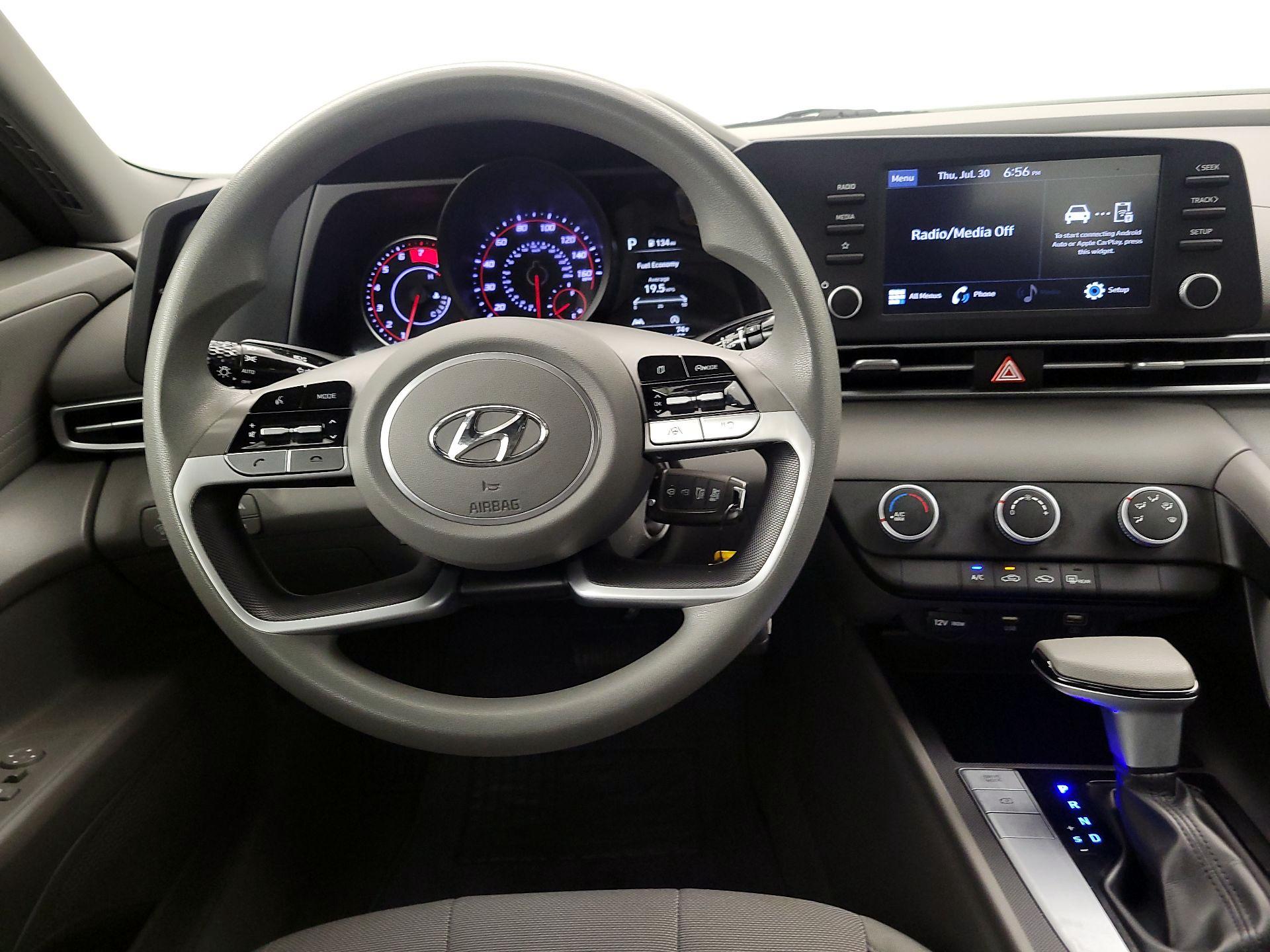 Thumbnail: 2023 Hyundai Elantra - 10