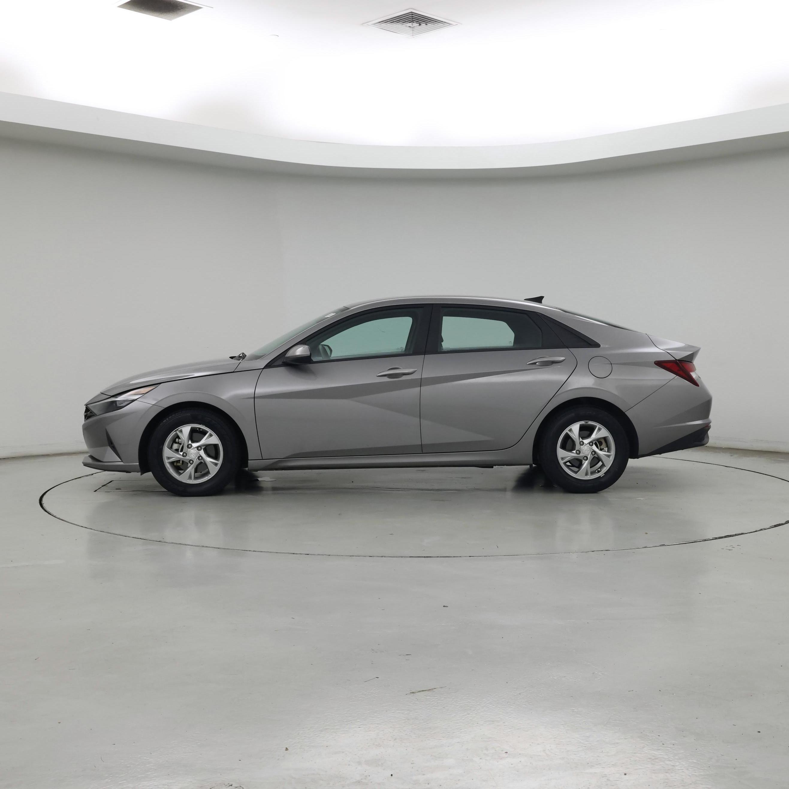 Thumbnail: 2023 Hyundai Elantra - 3