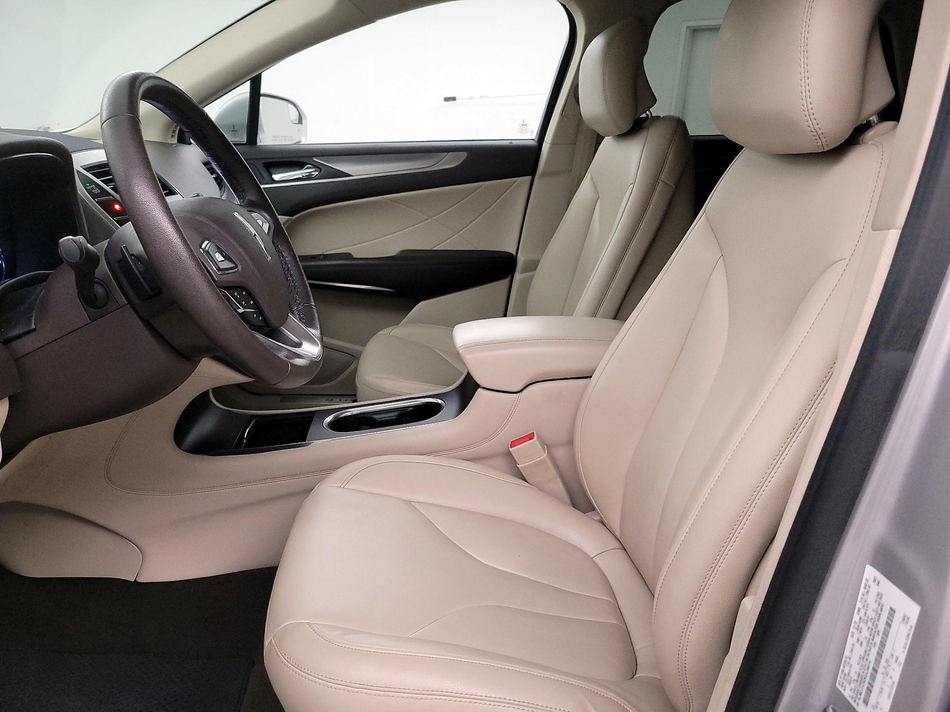 Thumbnail: 2019 Lincoln MKC - 11