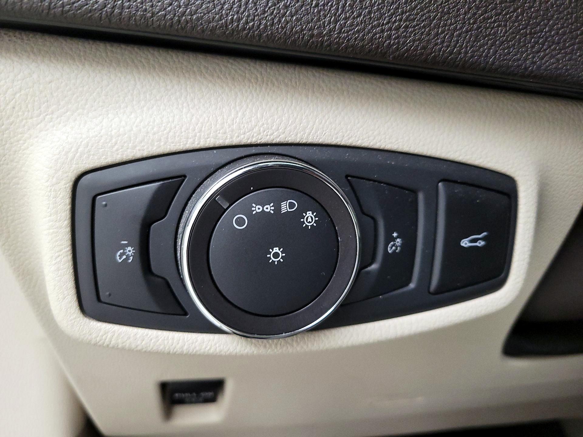 Thumbnail: 2019 Lincoln MKC - 13