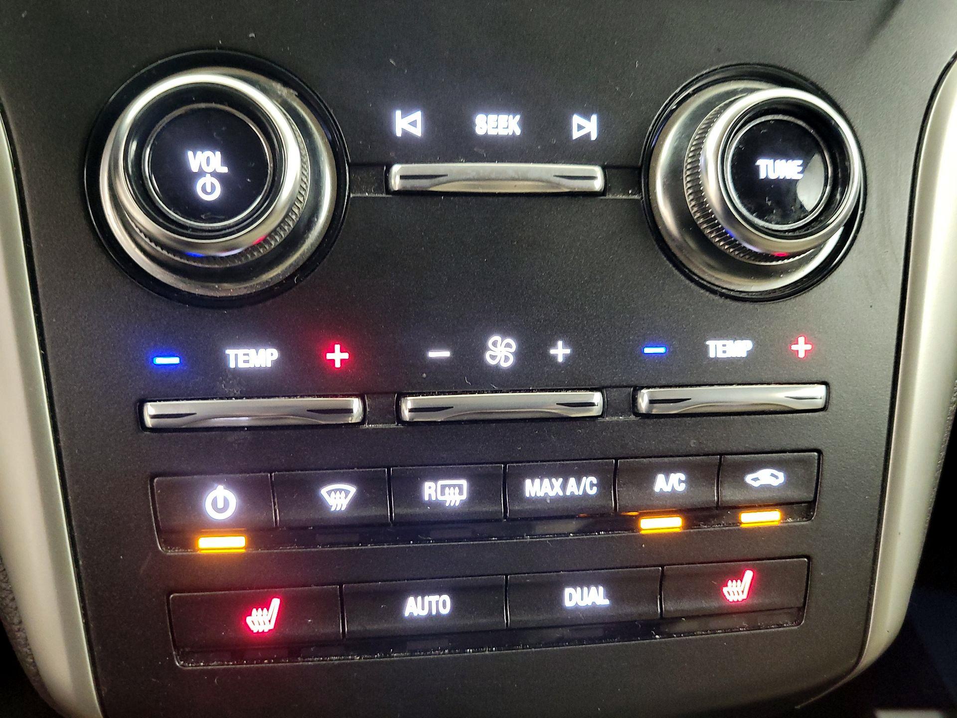 Thumbnail: 2019 Lincoln MKC - 16