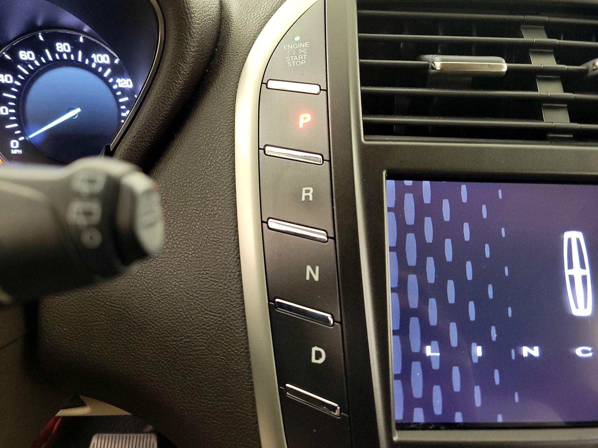 Thumbnail: 2019 Lincoln MKC - 17